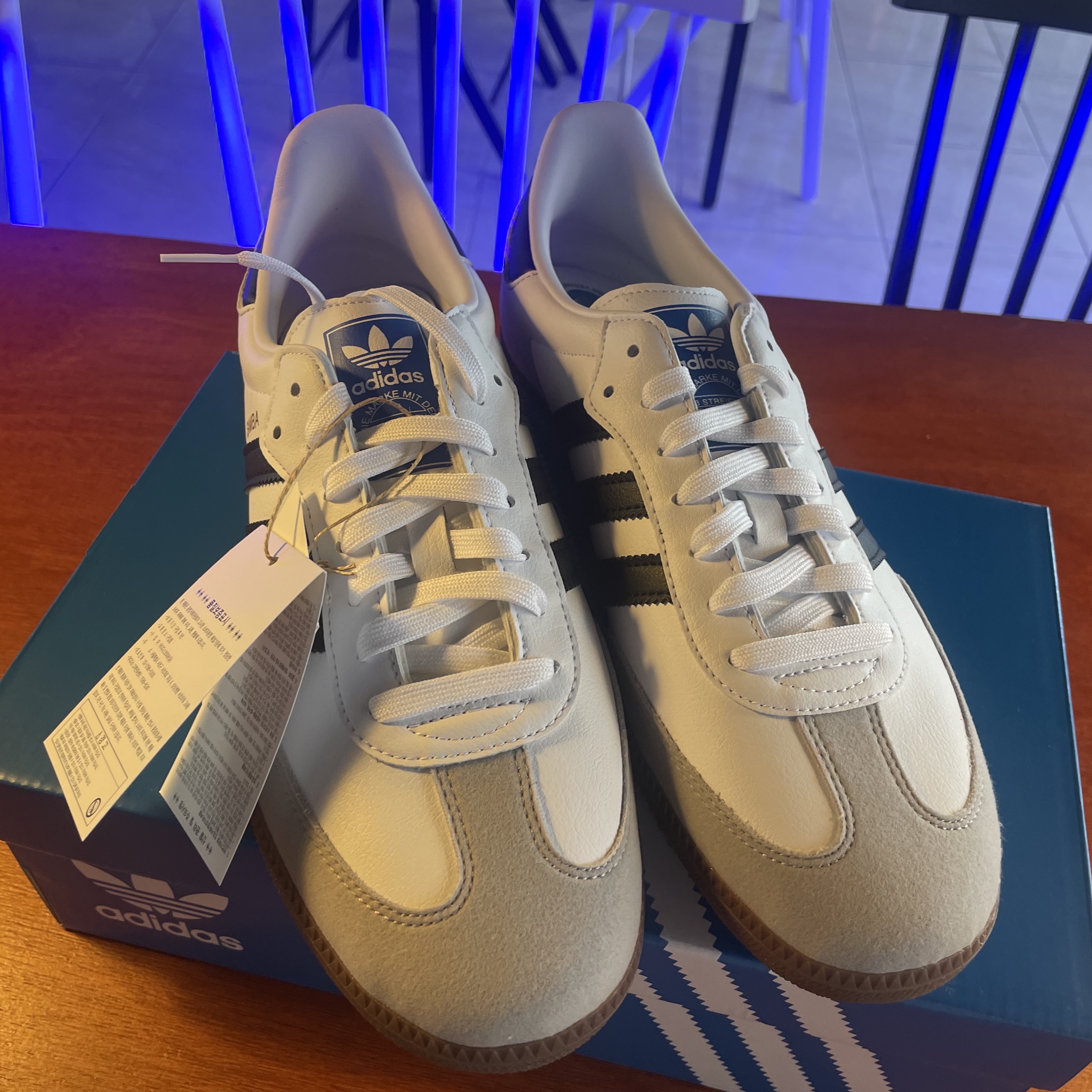 Adidas Samba Vegan White Black 착용 스타일 - 1