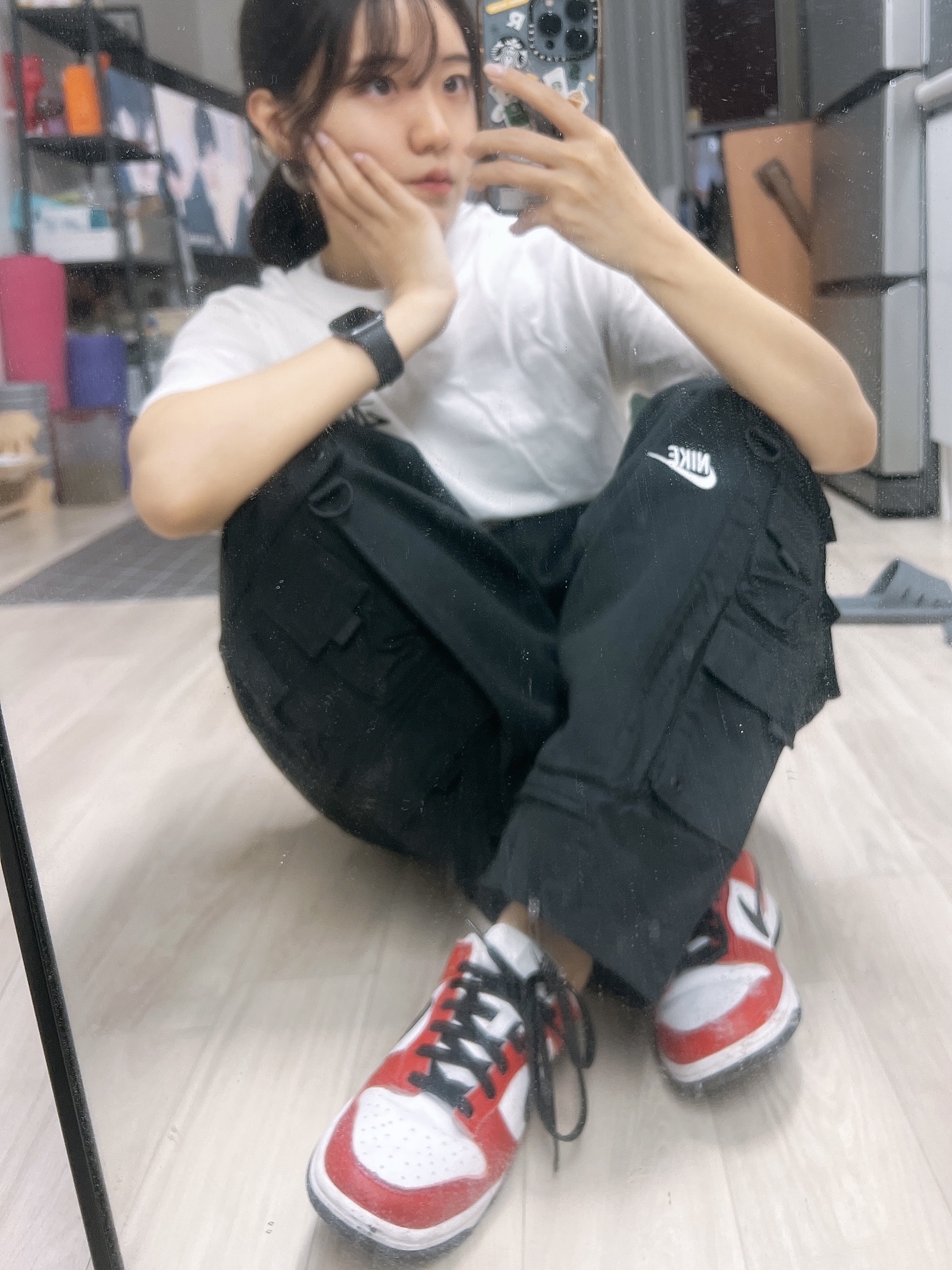 Nike x Peaceminusone Wide Pants Black (DR0096-010) 착용 스타일 - 4