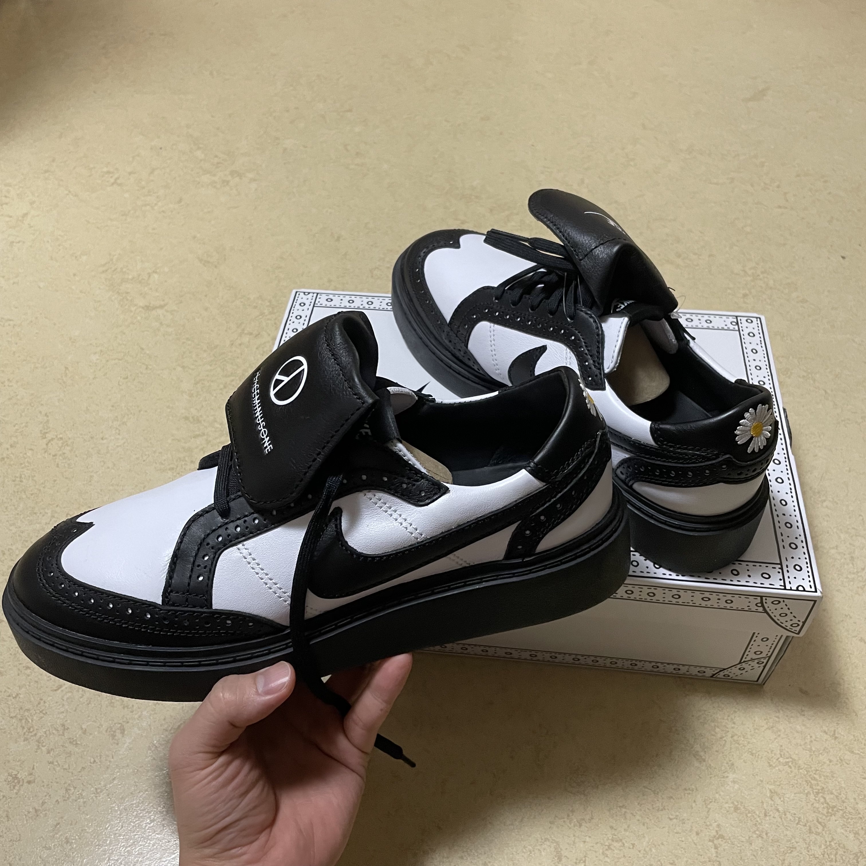 Nike x Peaceminusone Kwondo1 Black and White 착용 스타일 - 4
