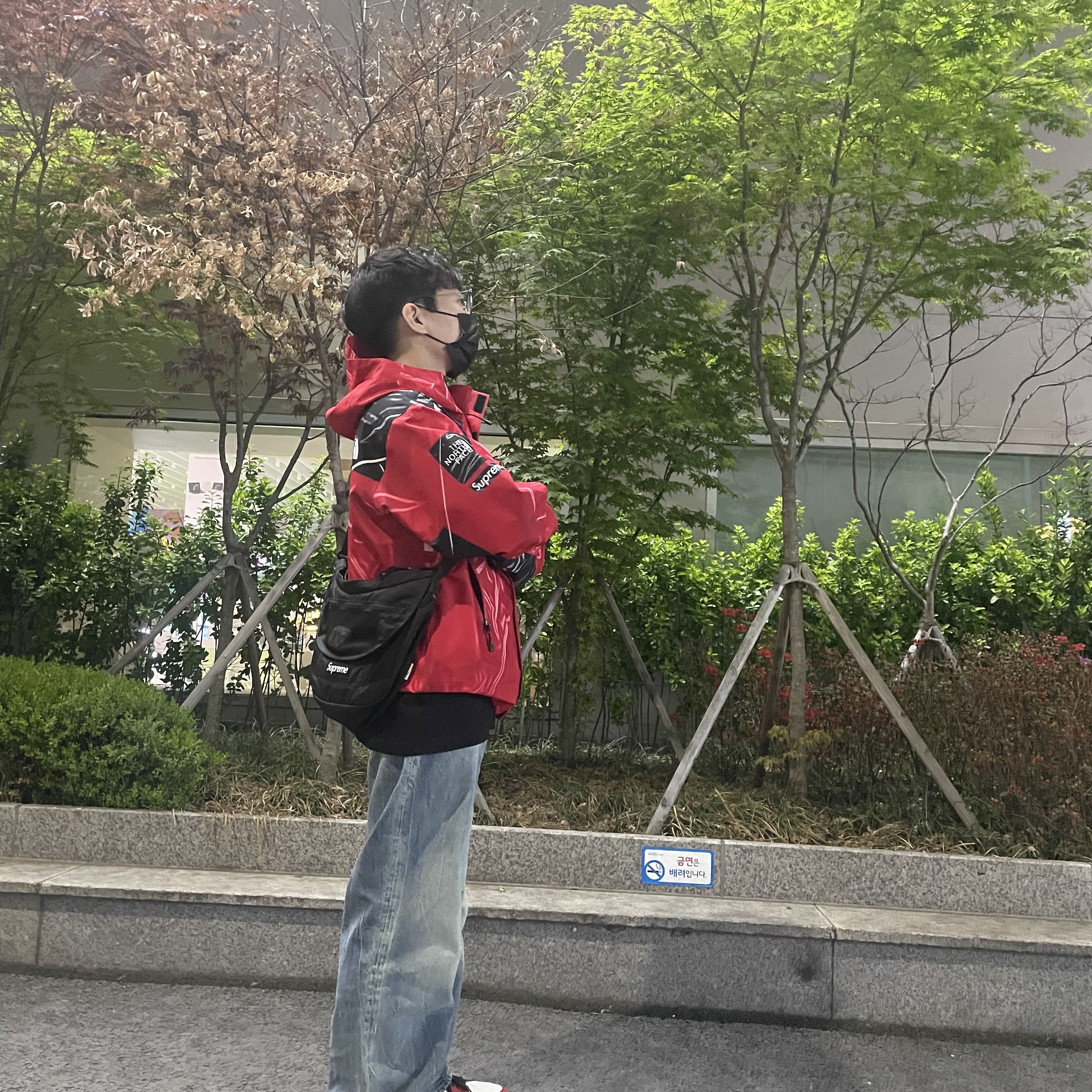 Supreme x The North Face Trompe L’oeil Printed Taped Seam Shell Jacket Red - 23SS 착용 스타일