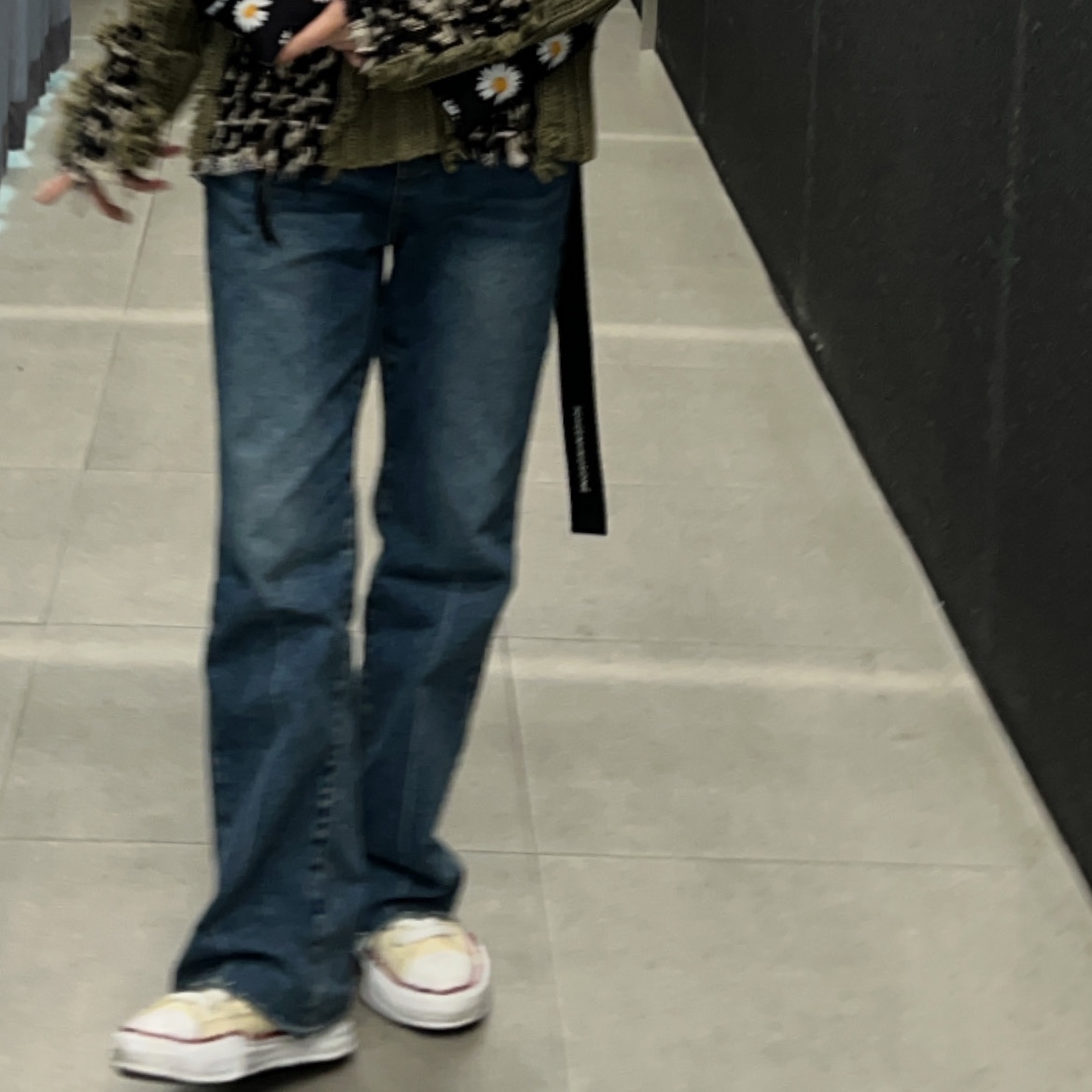 Maison Mihara Yasuhiro Peterson OG Sole Canvas Low-top Sneakers Natural, Peaceminusone O-Ring Belt #2 Black 착용 스타일 - 5