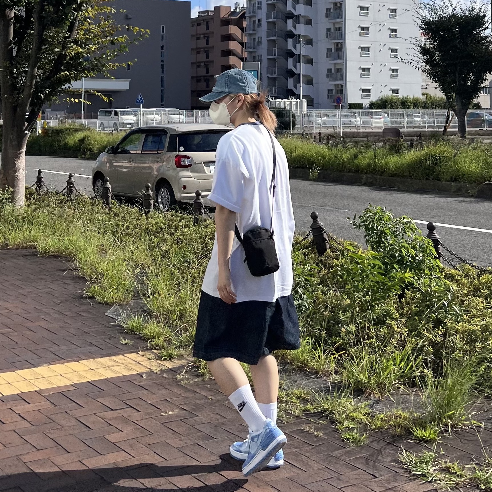 (W) Nike Air Force 1 Shadow Triple White 착용 스타일 - 4