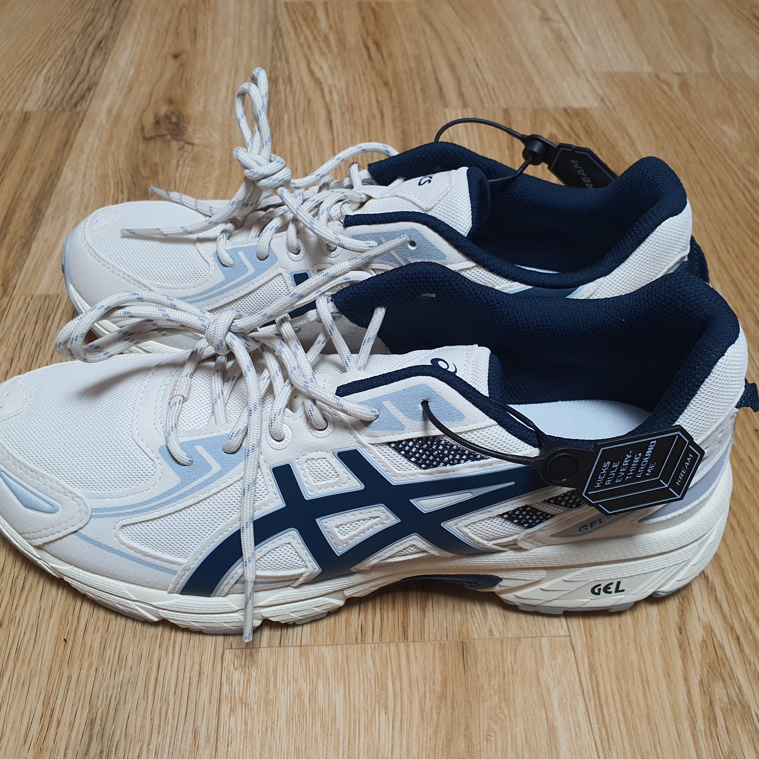 Asics Gel-Venture 6 SPS Birch French Blue 착용 스타일