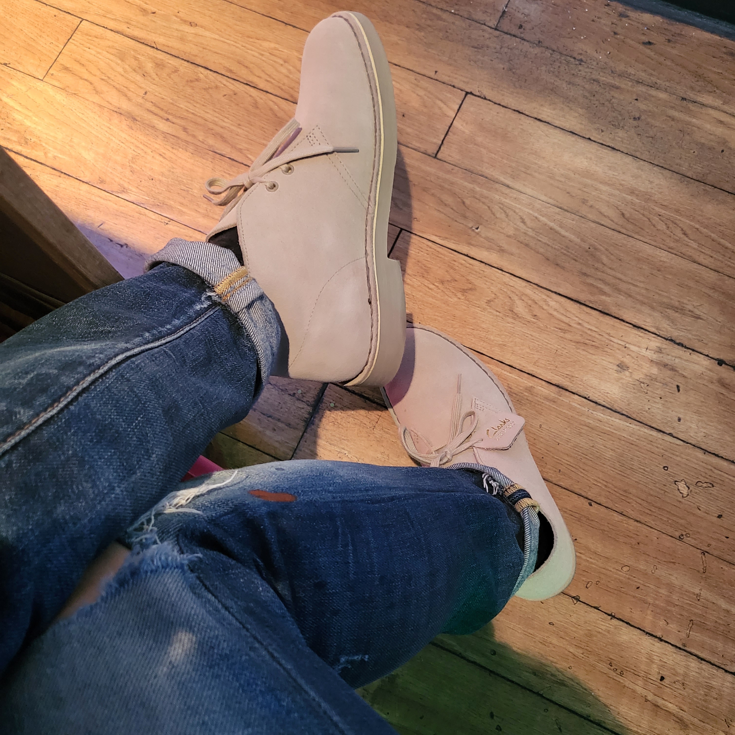 Clarks Desert Boot Sand Suede 착용 스타일 - 3