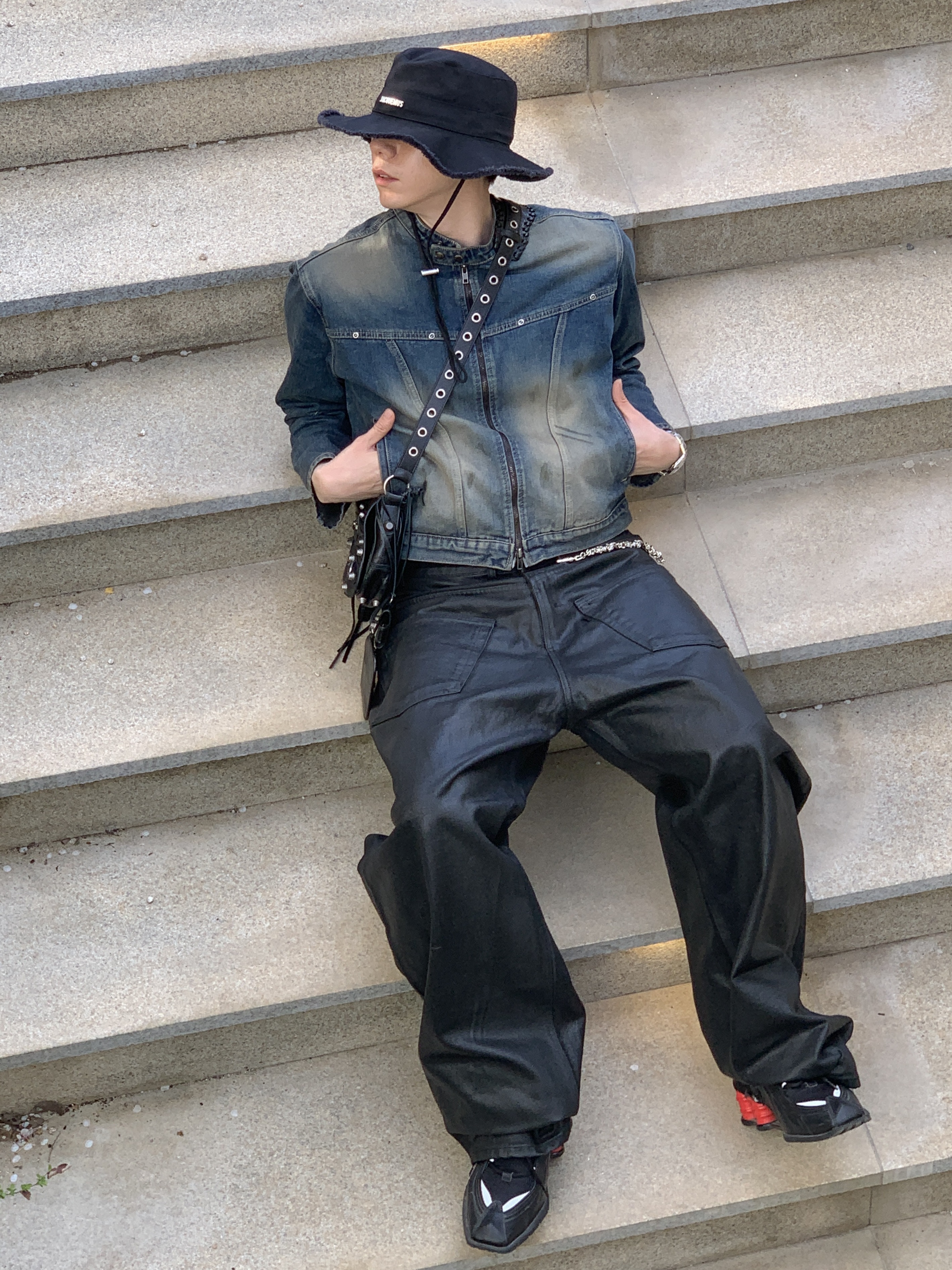 Nike x Martine Rose Shox MR4 Black, Project G/R Coated Backward Denim Pants Black 착용 스타일 - 2