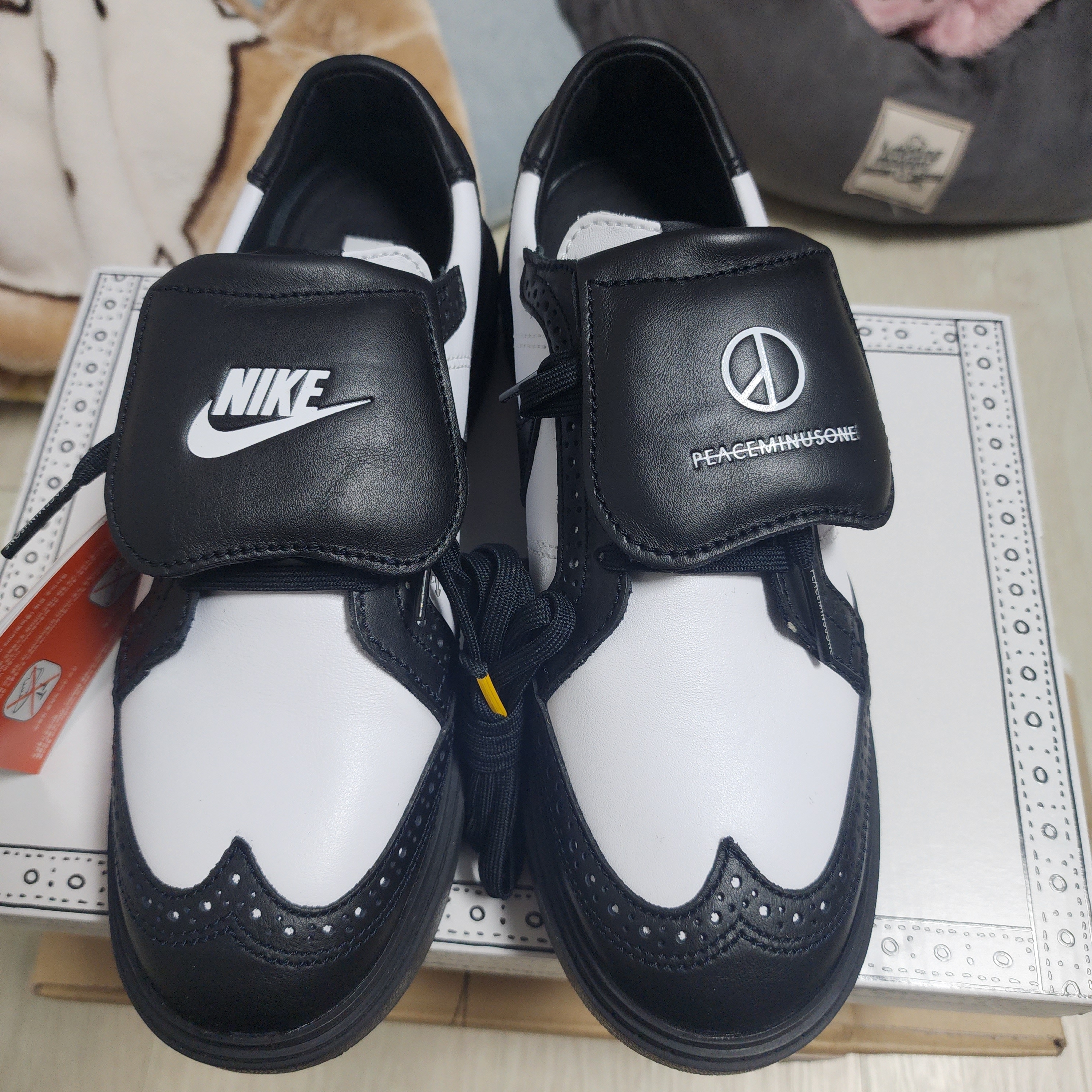 Nike x Peaceminusone Kwondo1 Black and White 착용 스타일 - 3