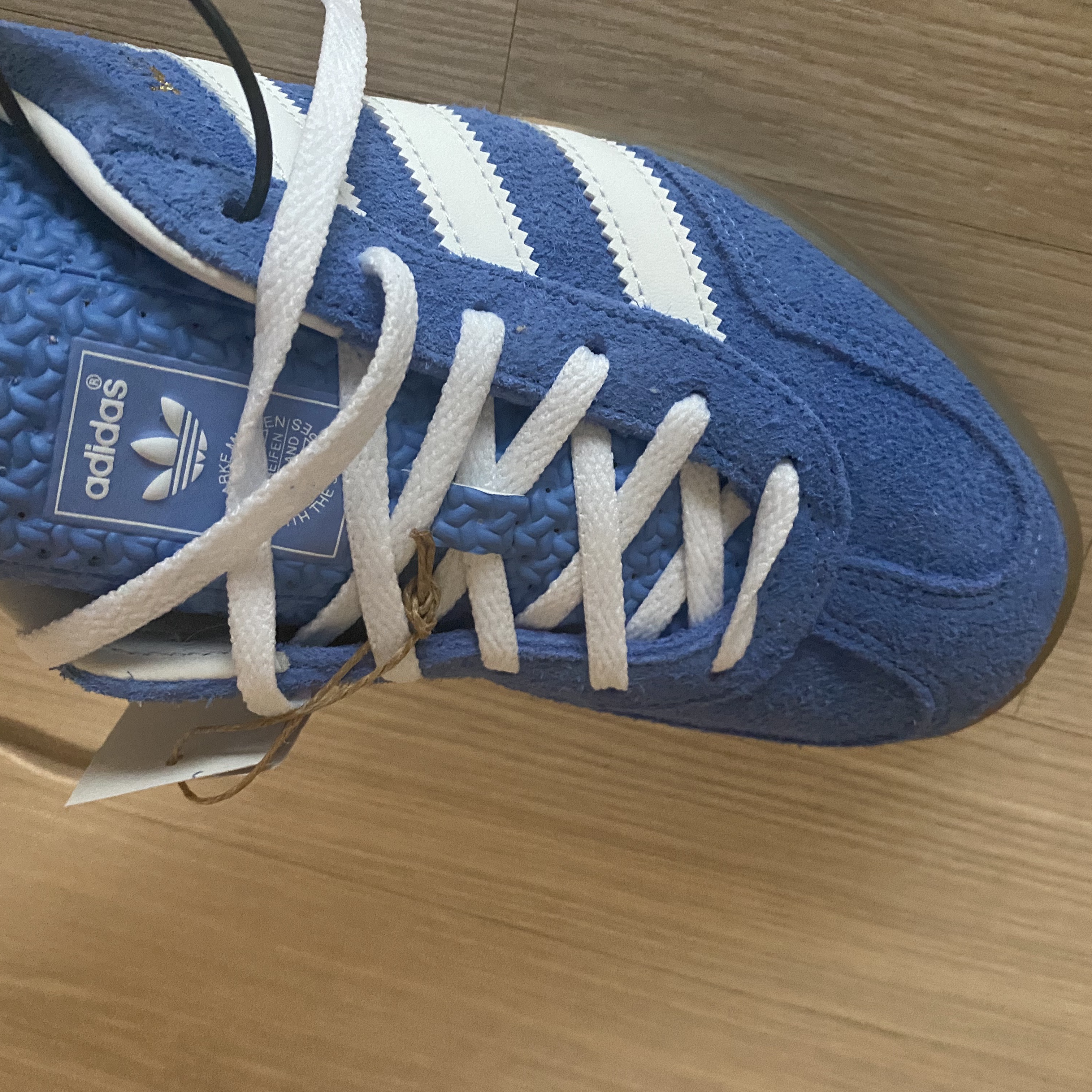 (W) Adidas Gazelle Indoor Blue Fusion Cloud White 착용 스타일