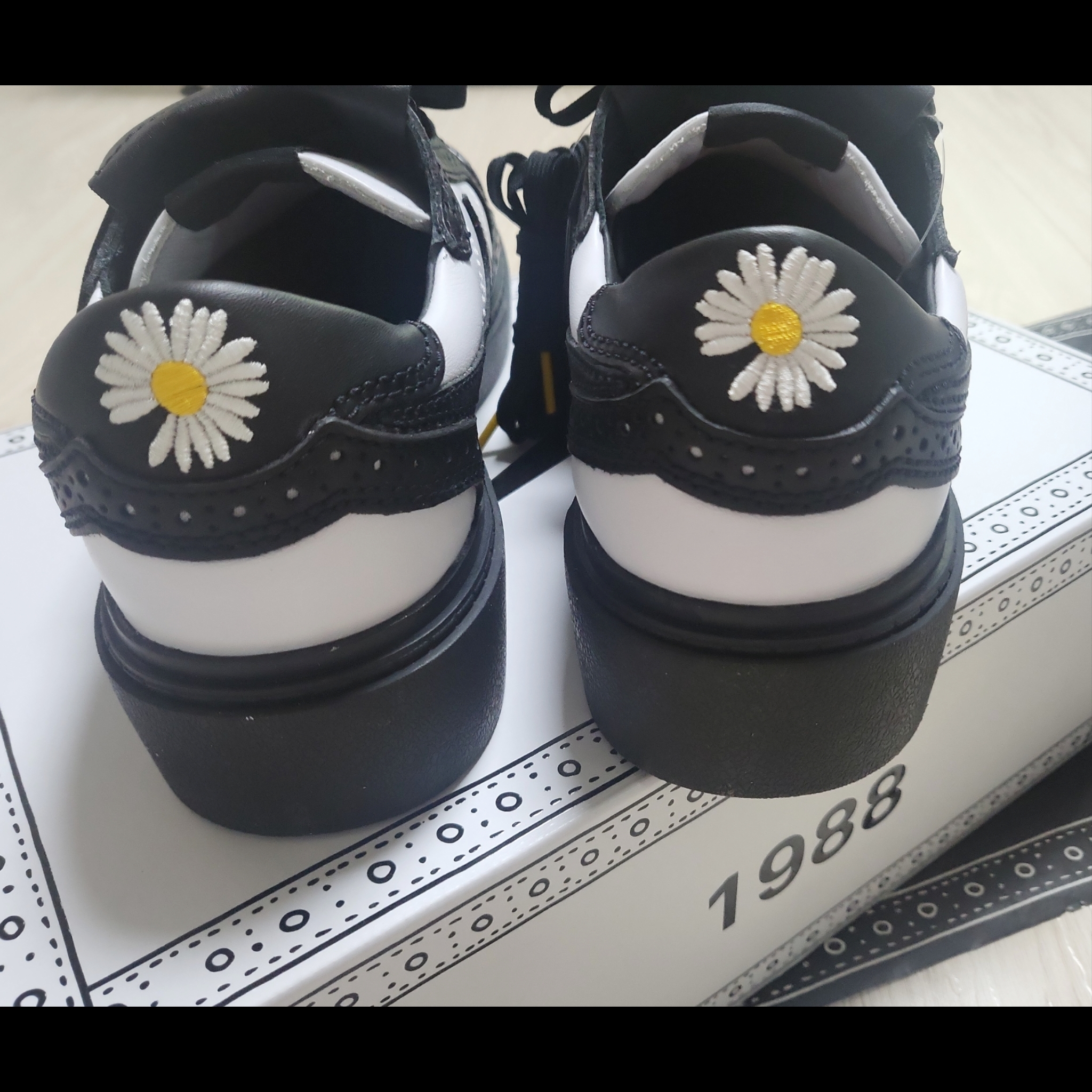 Nike x Peaceminusone Kwondo1 Black and White 착용 스타일 - 4