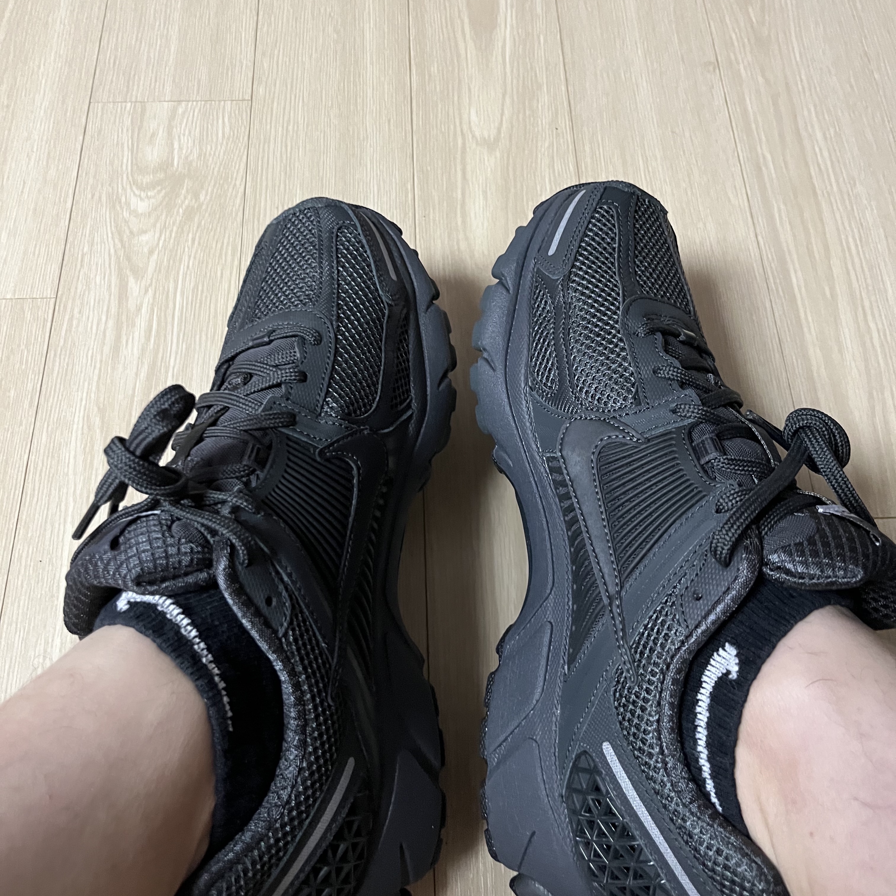 Nike Zoom Vomero 5 SP Anthracite 2023 착용 스타일