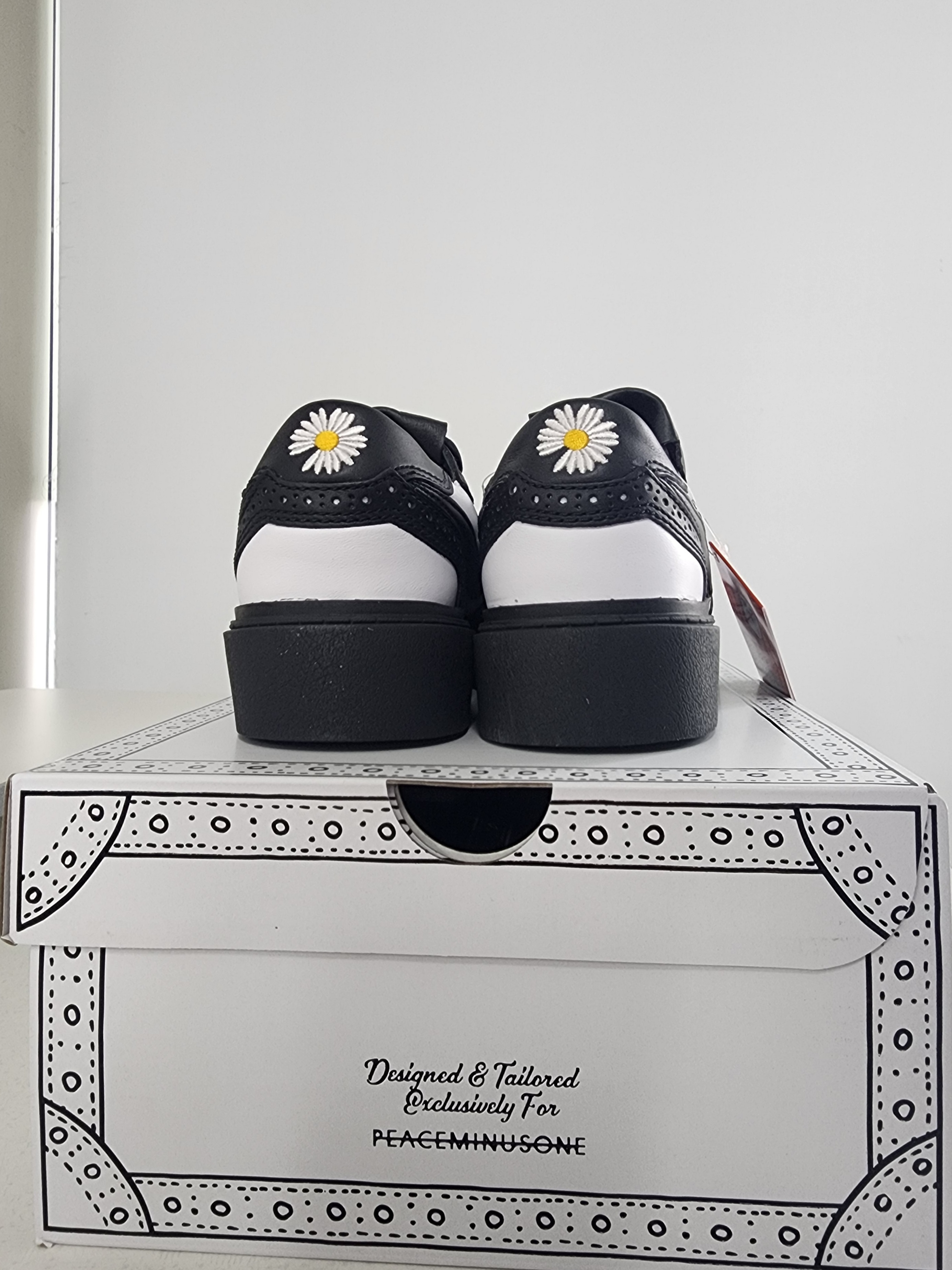 Nike x Peaceminusone Kwondo1 Black and White 착용 스타일 - 1