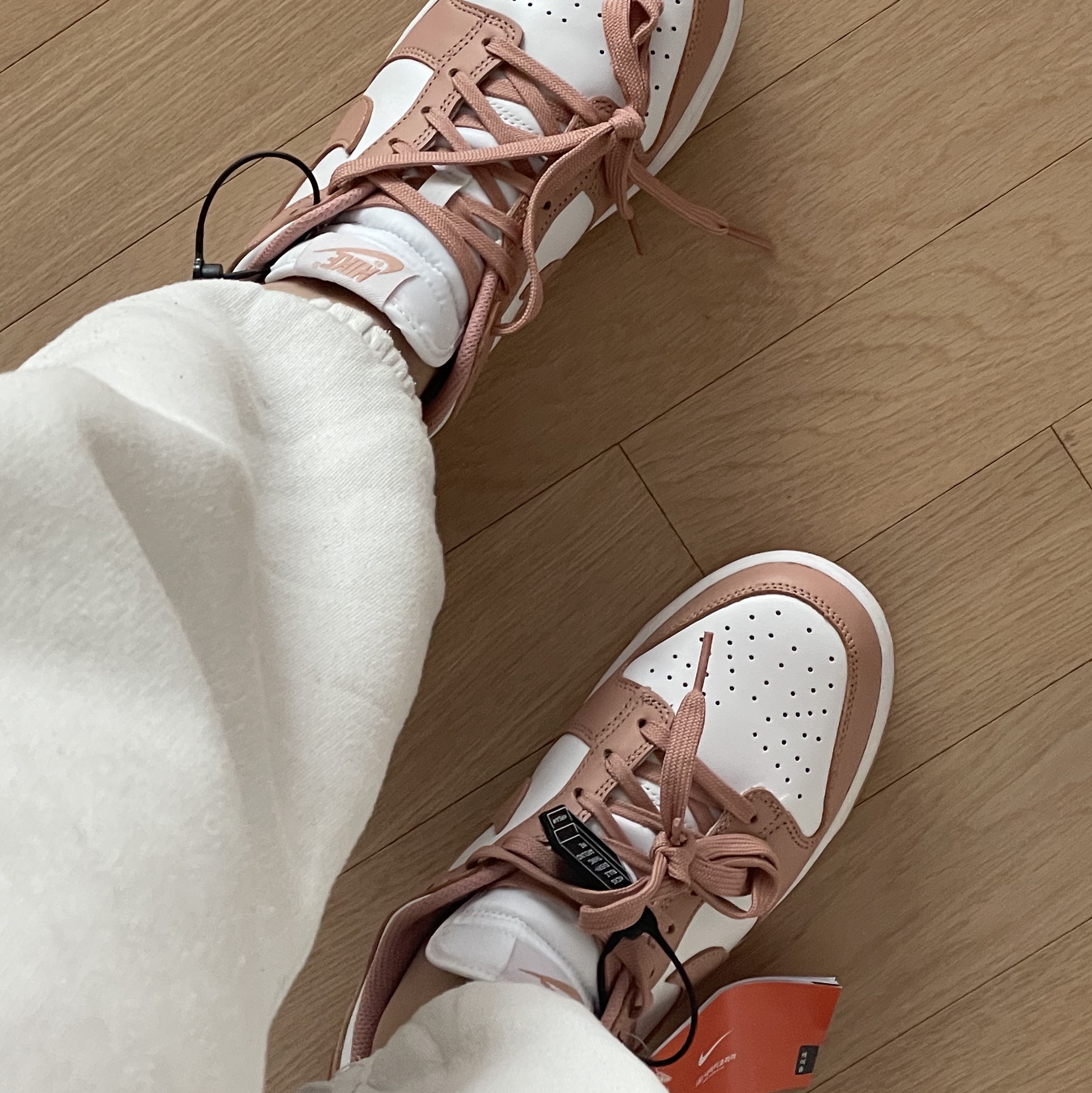 (W) Nike Dunk Low Rose Whisper 착용 스타일