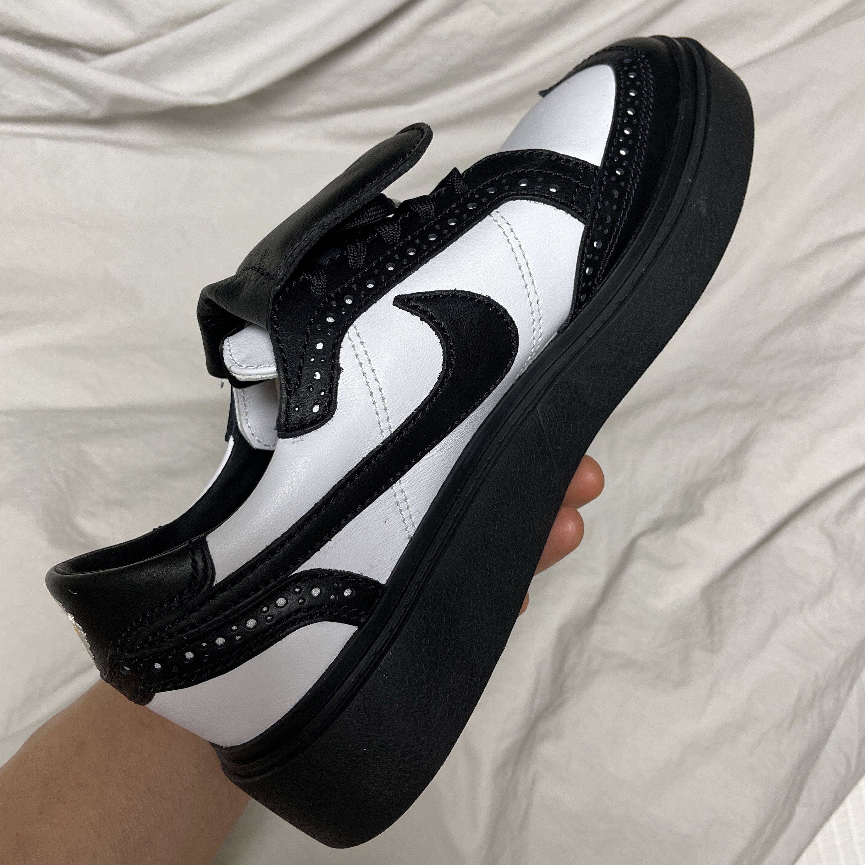 Nike x Peaceminusone Kwondo1 Black and White 착용 스타일 - 2