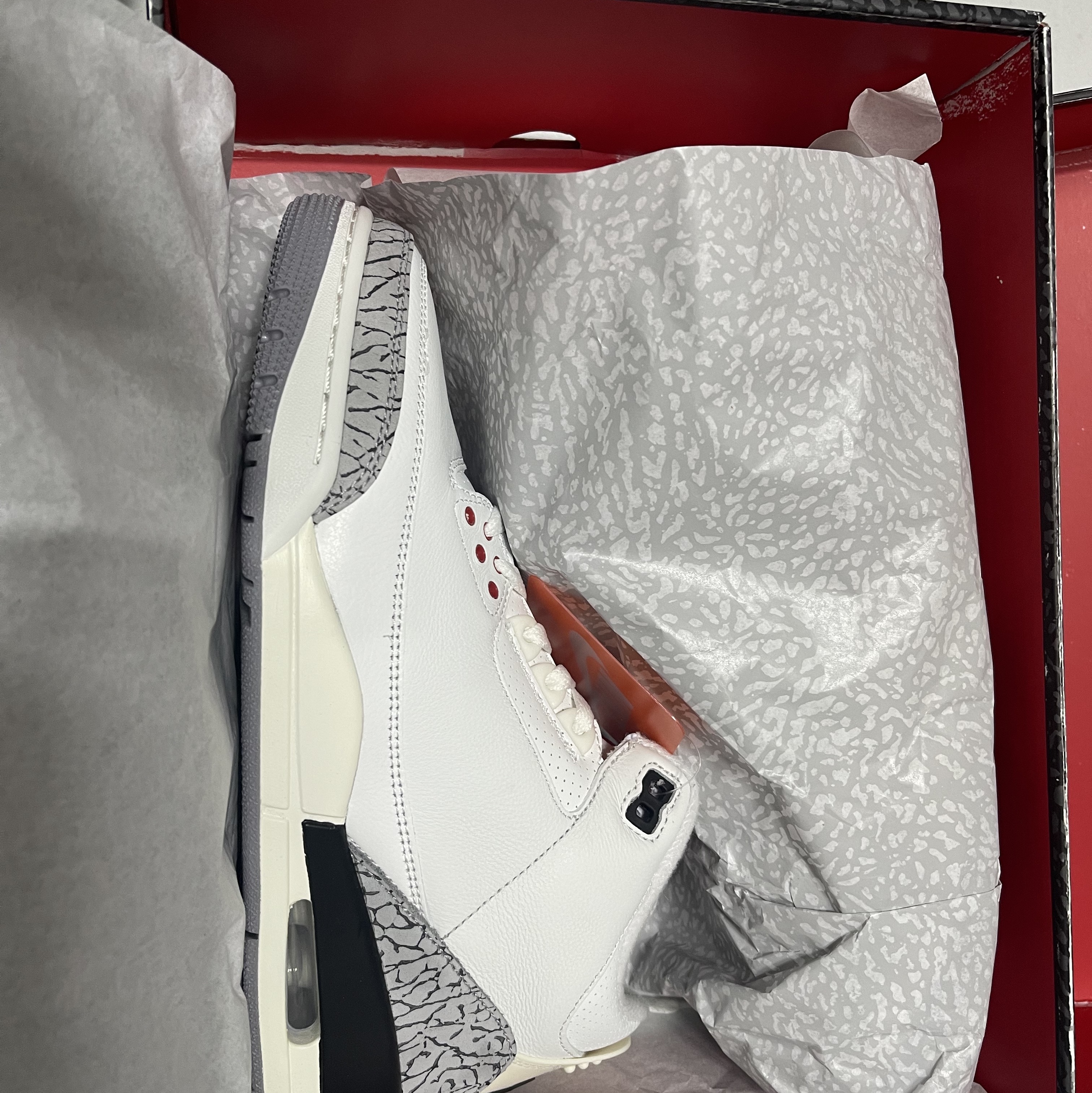 Jordan 3 Retro White Cement Reimagined 착용 스타일 - 2