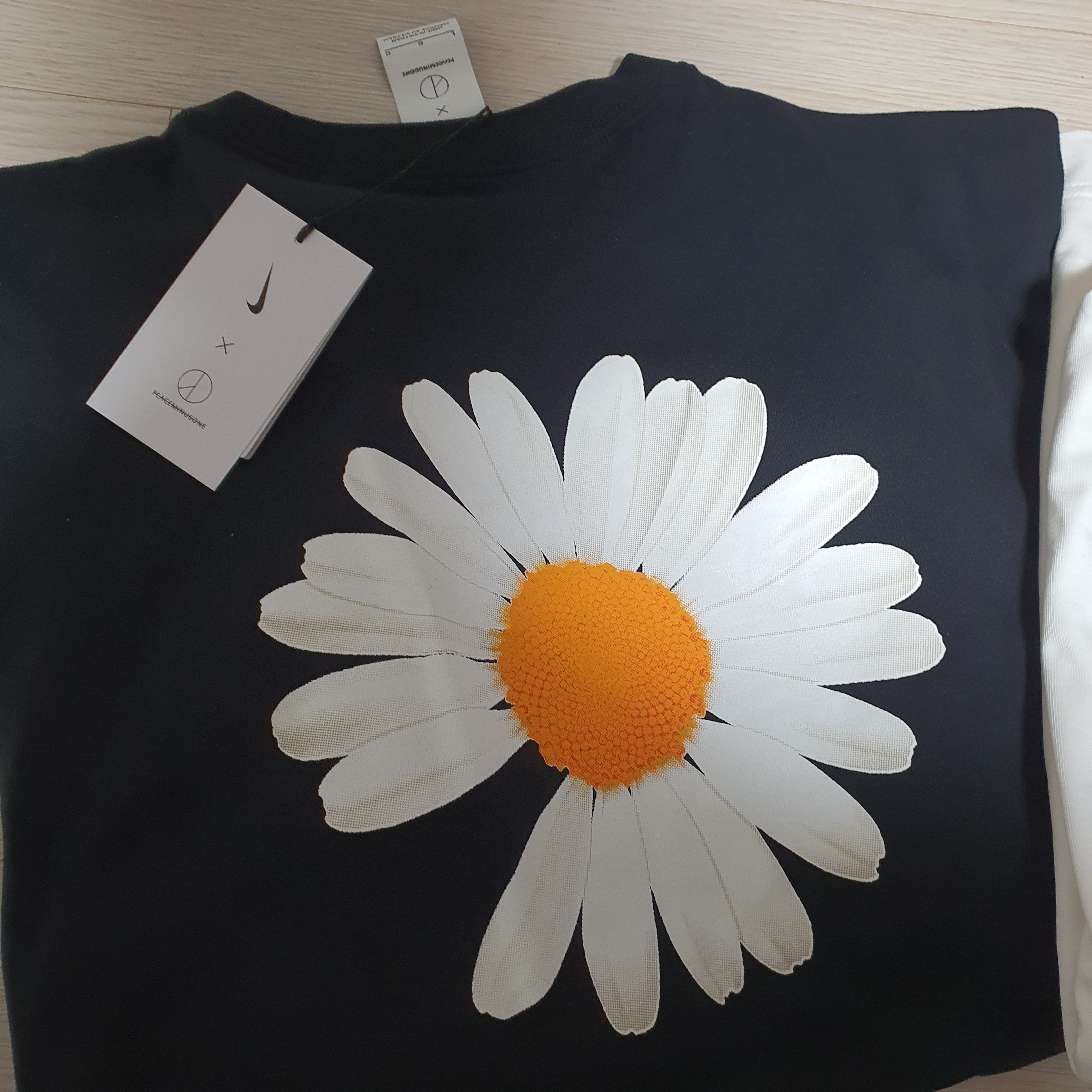 Nike x Peaceminusone LS T-Shirt Black (DR0098-010), Nike x Peaceminusone LS T-Shirt White (DR0098-100) 착용 스타일 - 1