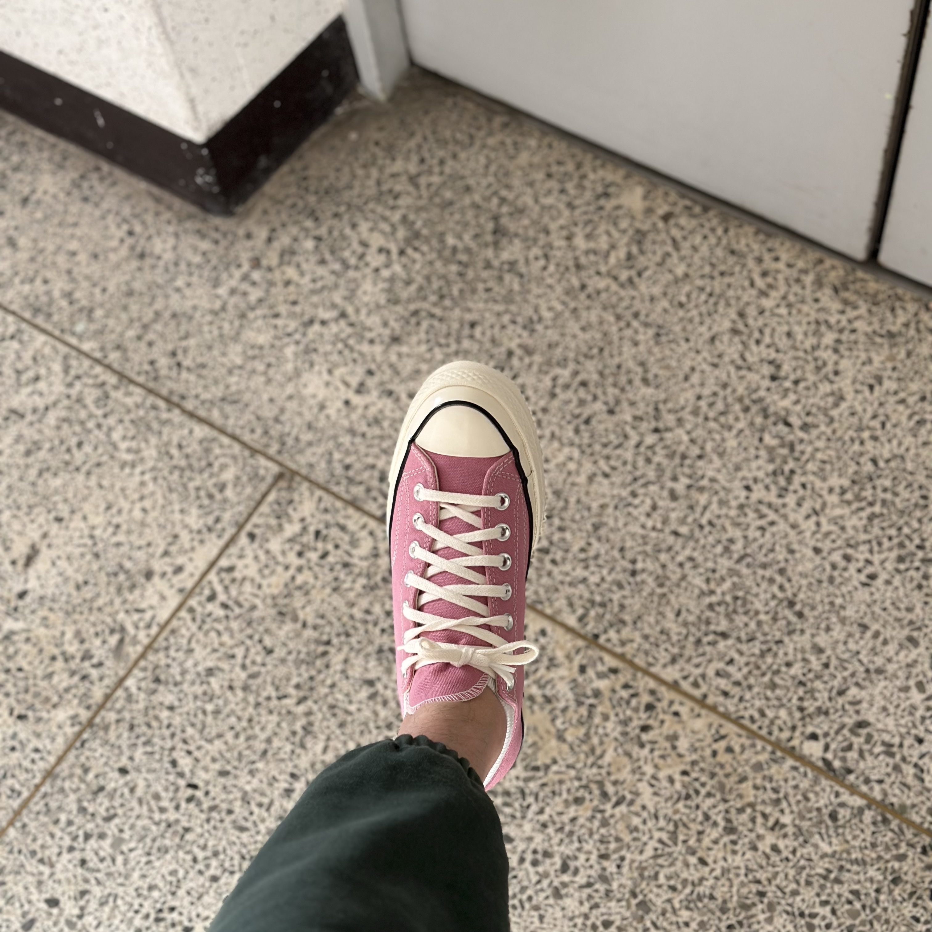 Converse Chuck 70 Ox Vintage Canvas Magic Flamingo 착용 스타일