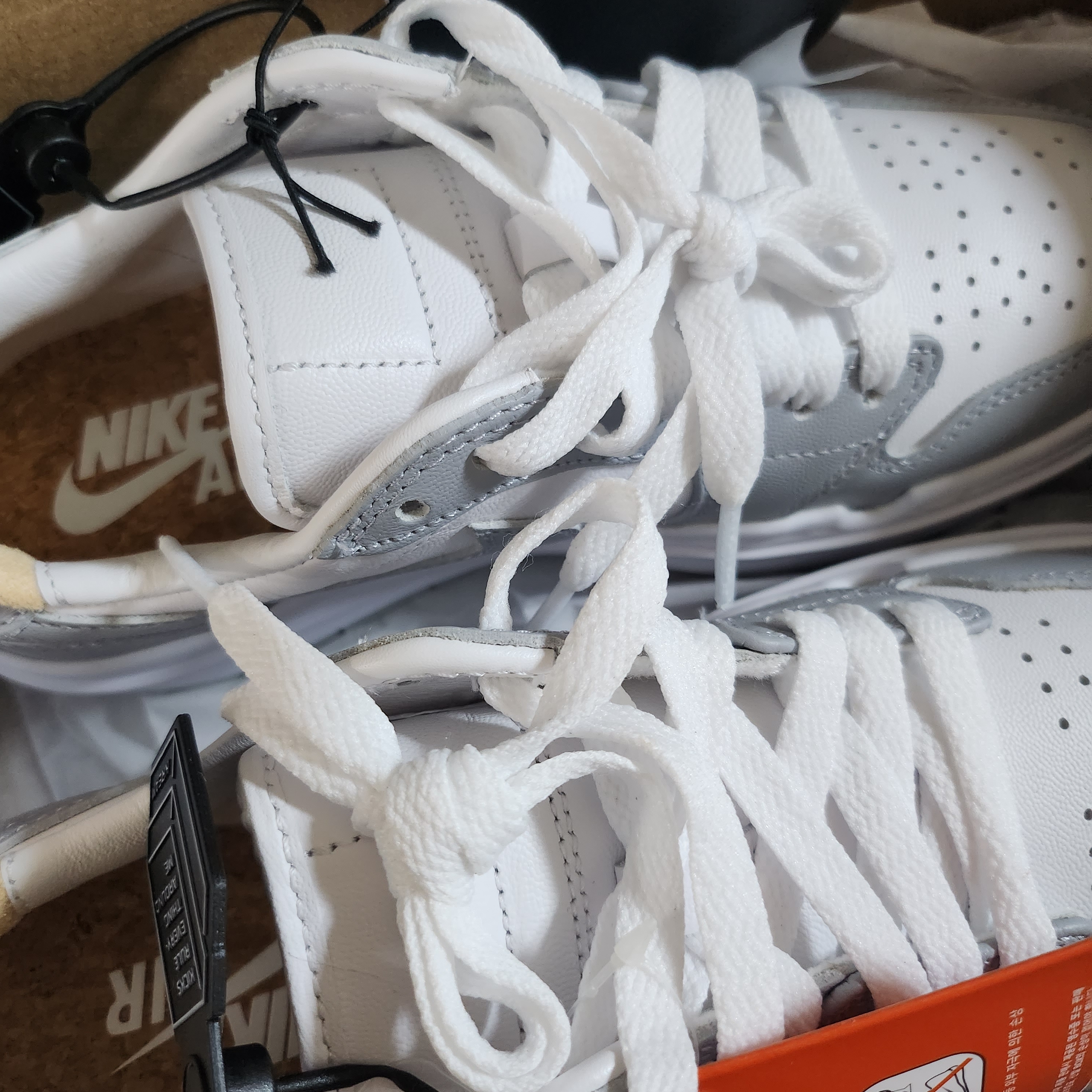 (W) Jordan 1 Elevate Low White and Wolf Grey 착용 스타일