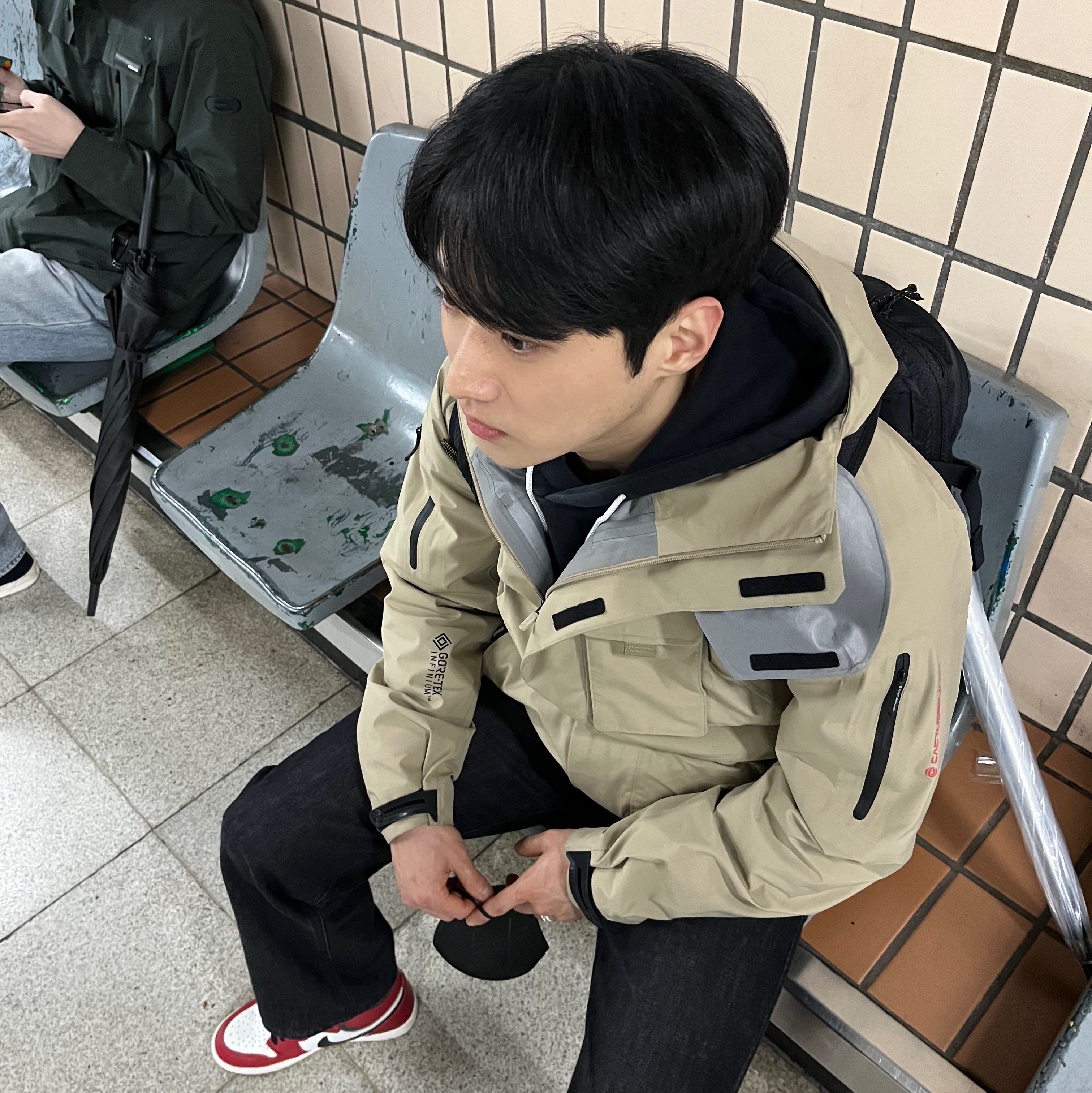 Nike x Travis Scott NRG BH Jacket Limestone - US/EU, Nike ACG Karst Backpack Black Peat Moss 착용 스타일