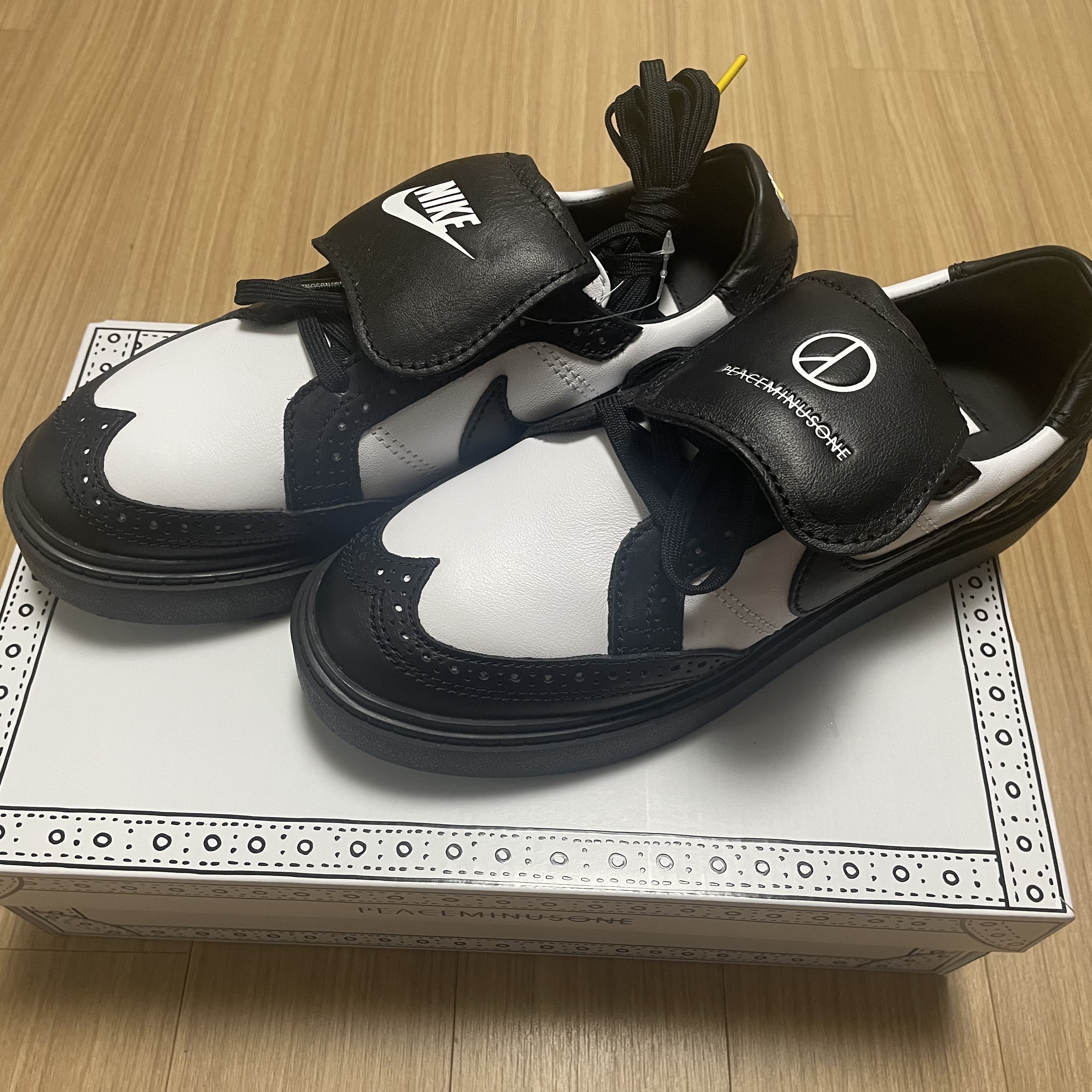 Nike x Peaceminusone Kwondo1 Black and White 착용 스타일 - 2