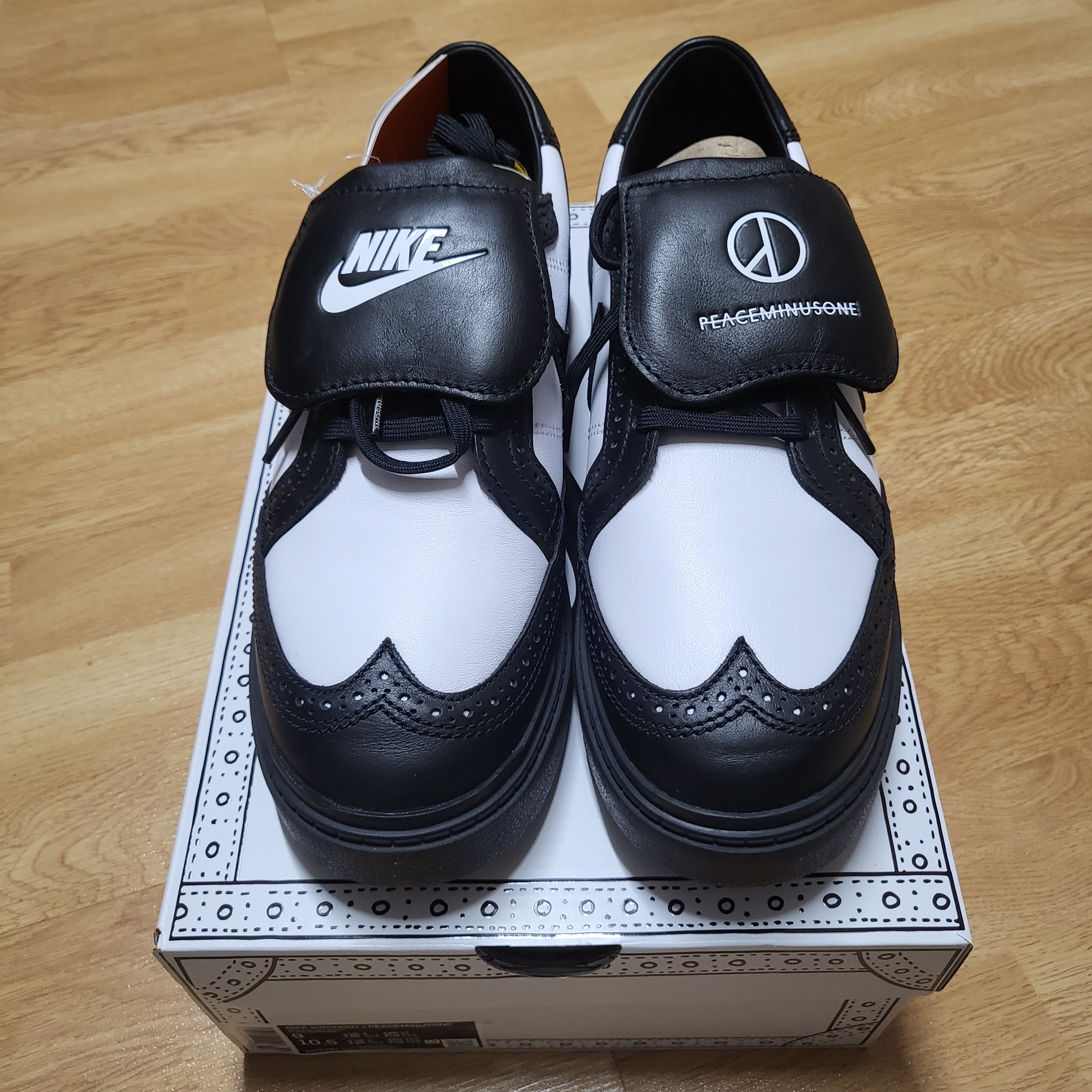 Nike x Peaceminusone Kwondo1 Black and White 착용 스타일 - 3