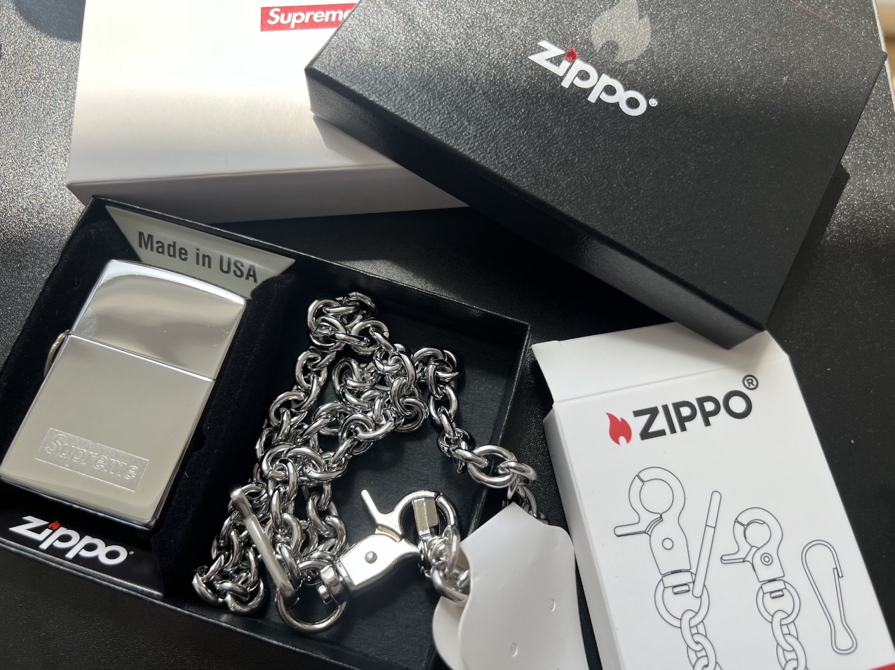 Supreme Chain Zippo Silver - 23SS 착용 스타일 - 1
