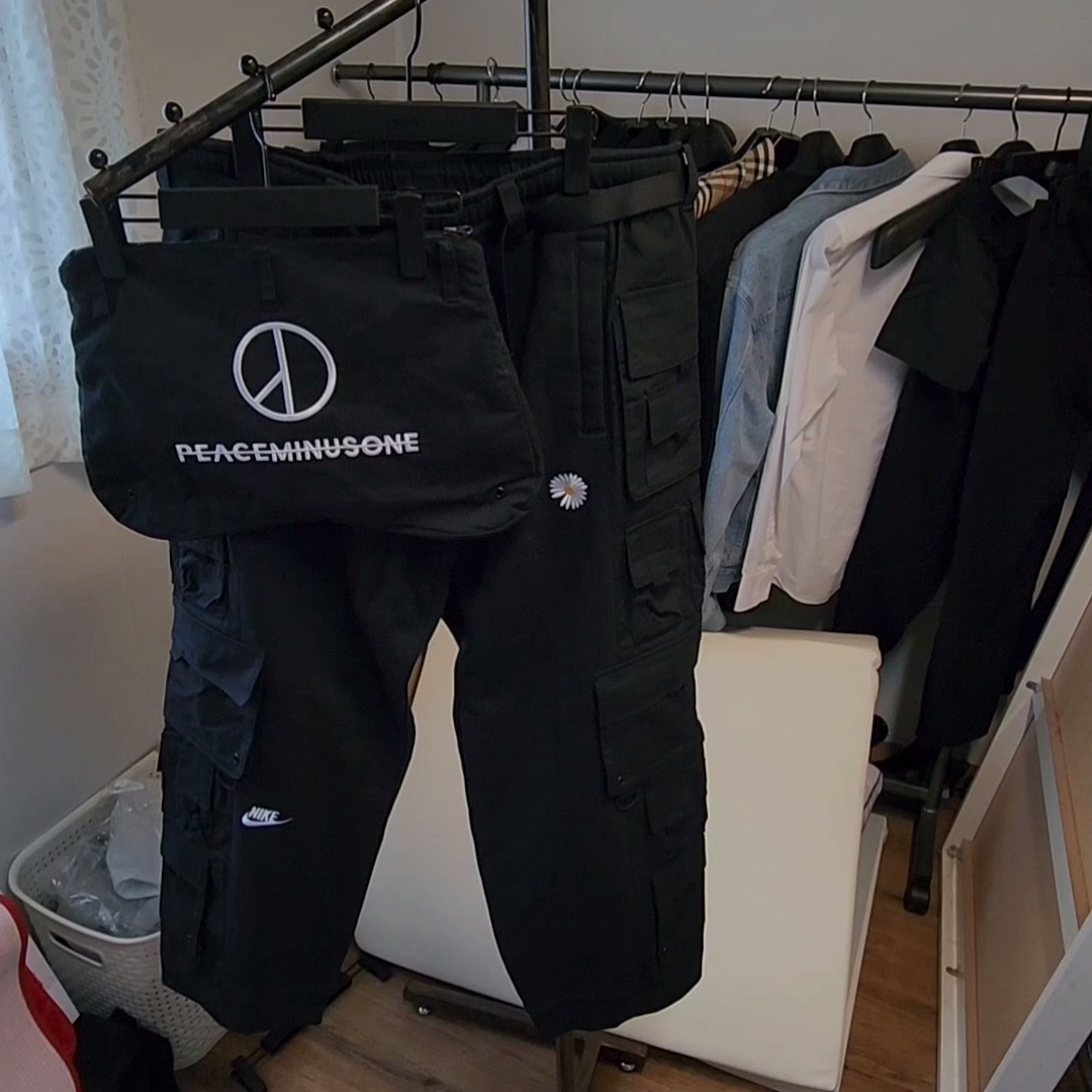 Nike x Peaceminusone LS T-Shirt Black (DR0098-010), Nike x Peaceminusone Wide Pants Black (DR0096-010) 착용 스타일 - 1