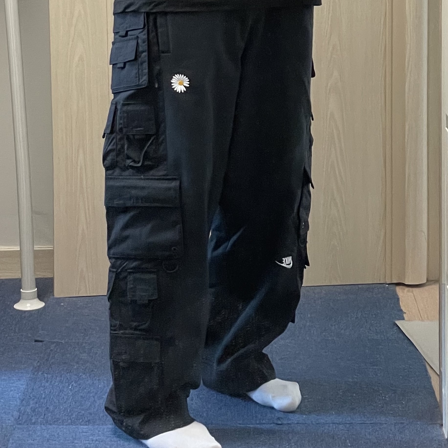 Nike x Peaceminusone Wide Pants Black (DR0096-010) 착용 스타일 - 1