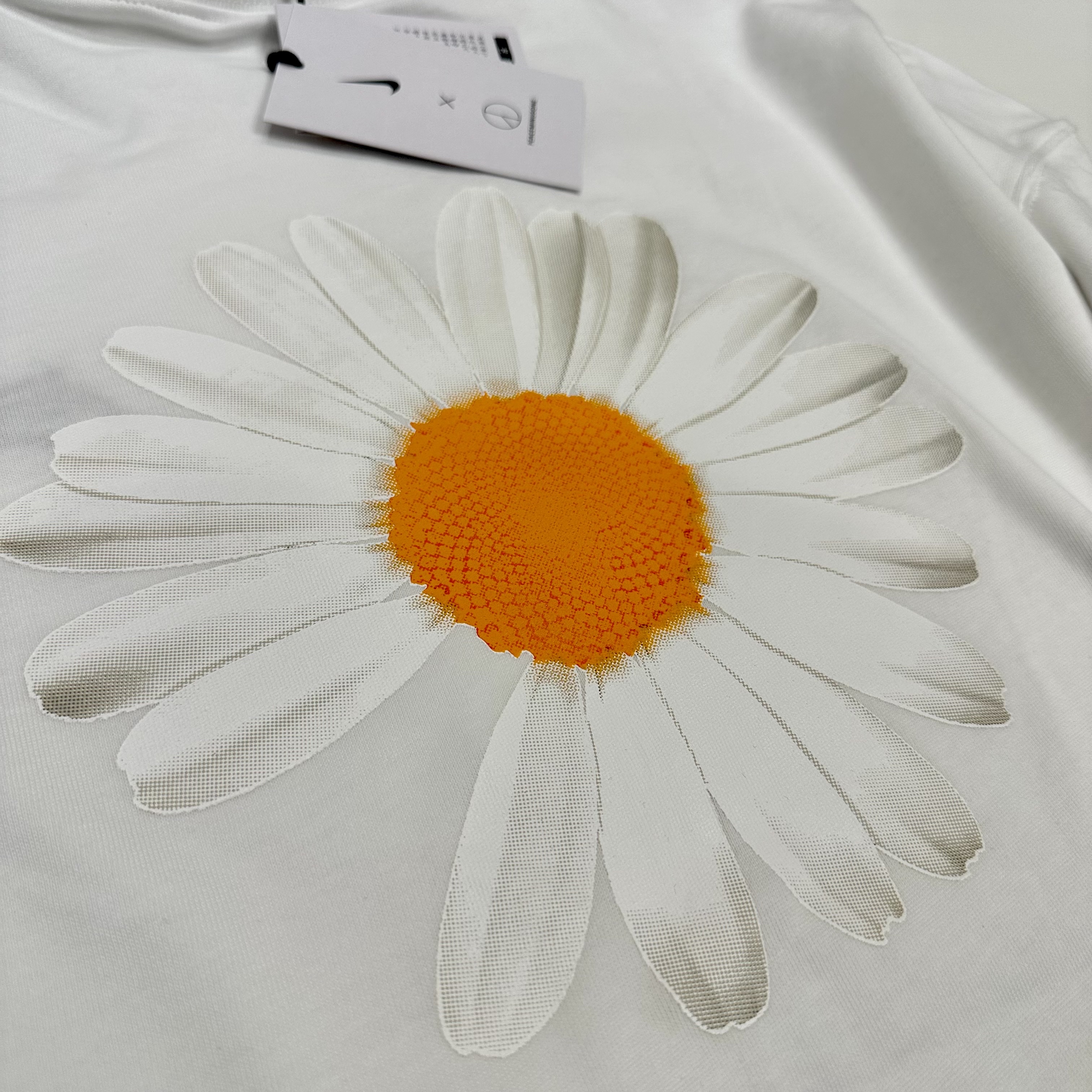 Nike x Peaceminusone LS T-Shirt White (DR0098-100) 착용 스타일