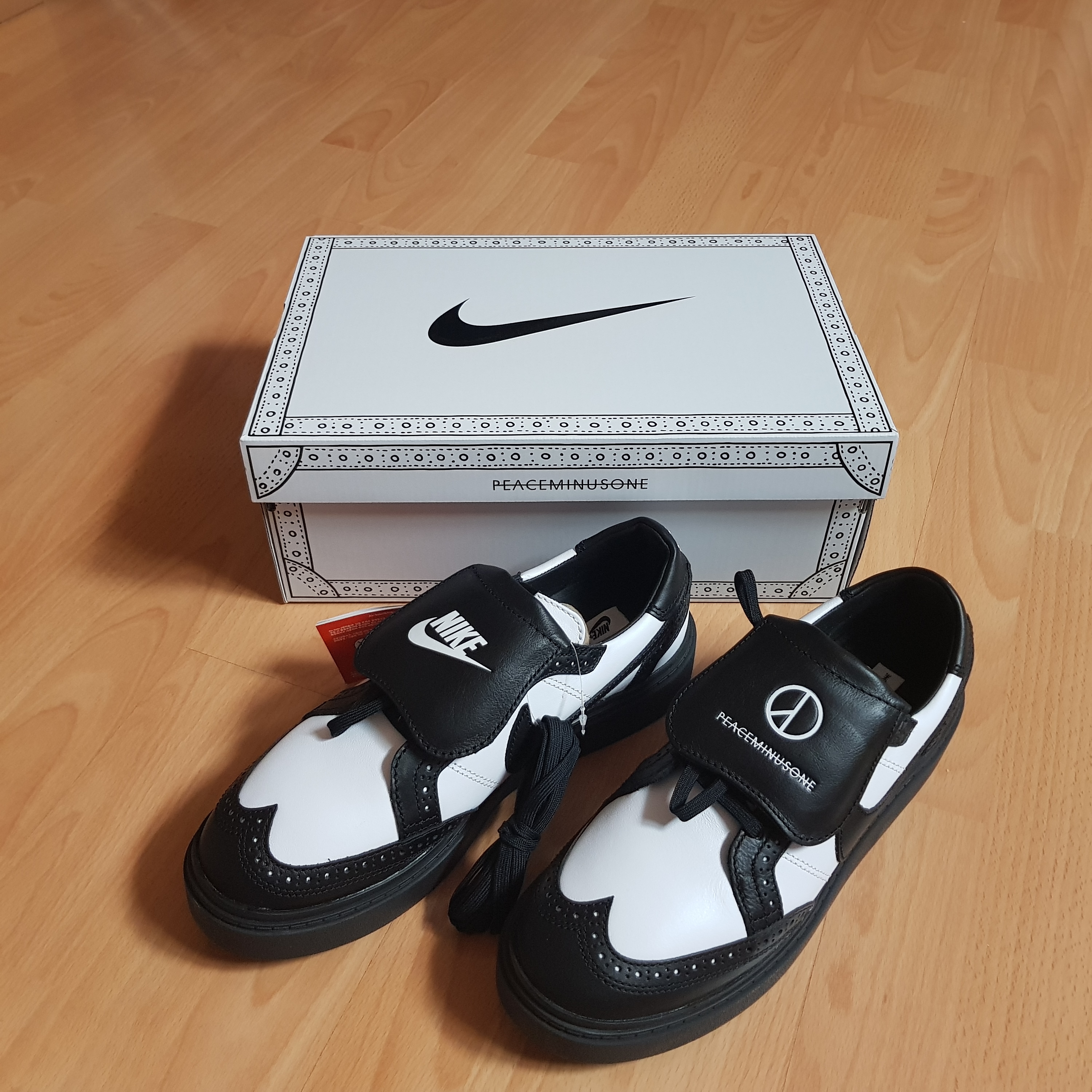 Nike x Peaceminusone Kwondo1 Black and White 착용 스타일 - 1