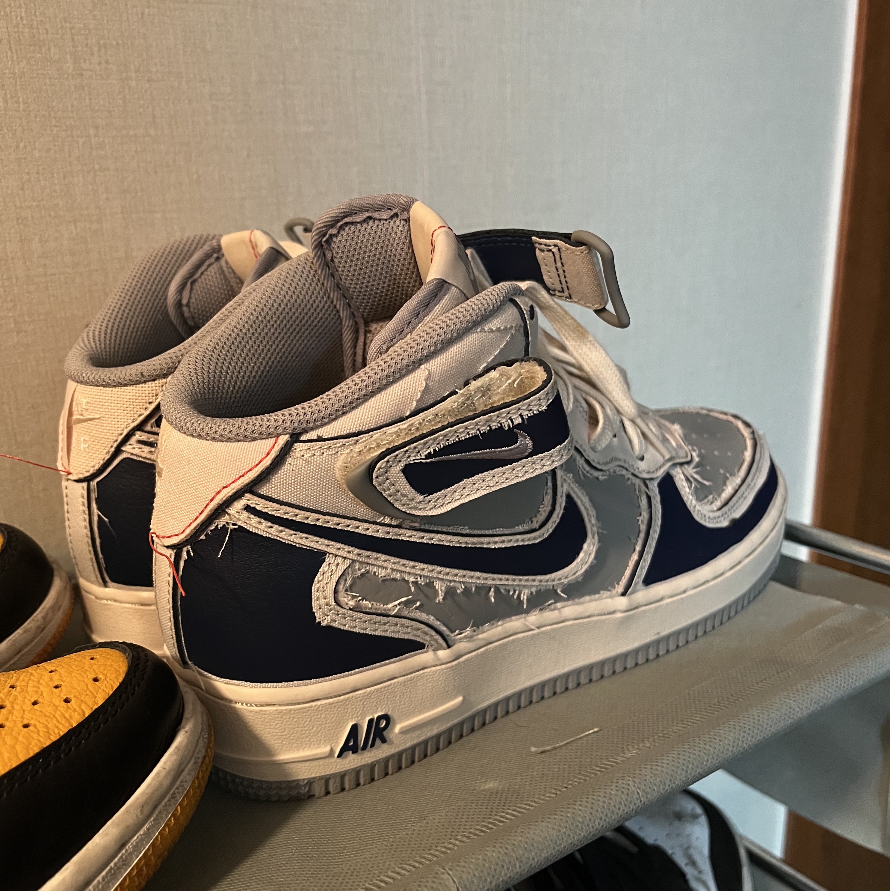 Nike Air Force 1 Mid '07 Pearl White 착용 스타일 - 4
