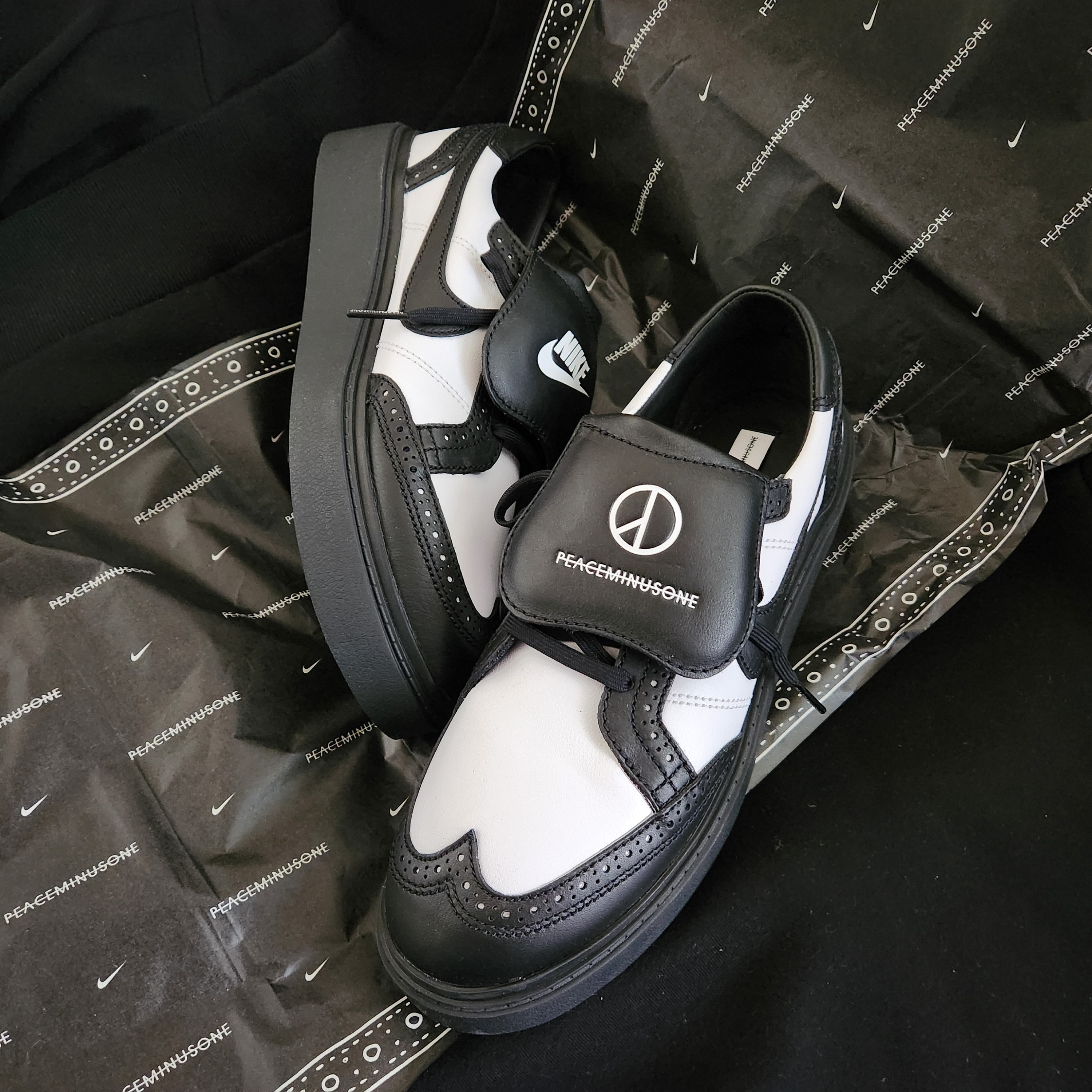Nike x Peaceminusone Kwondo1 Black and White 착용 스타일