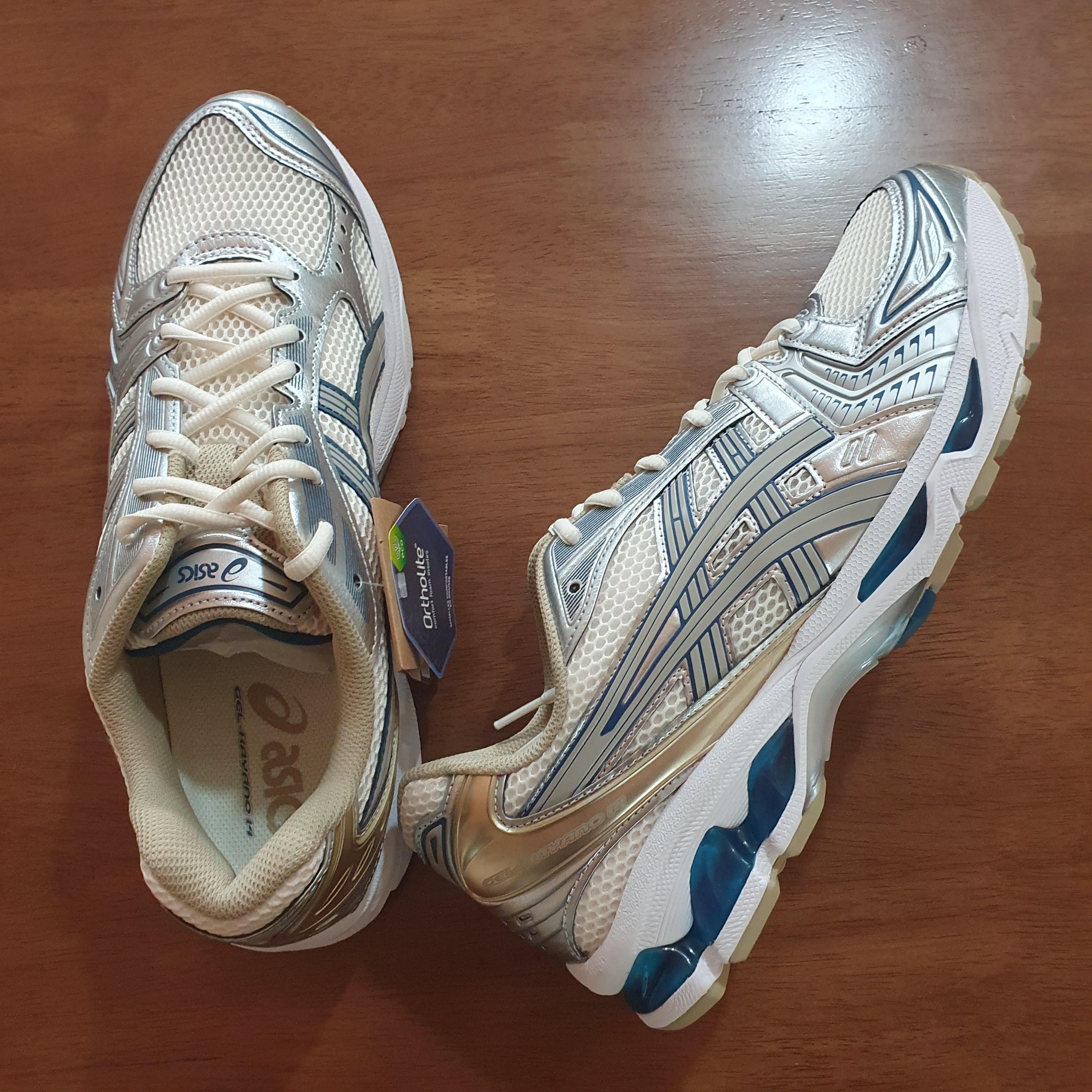 Asics Gel-Kayano 14 Cream Pure Silver 착용 스타일