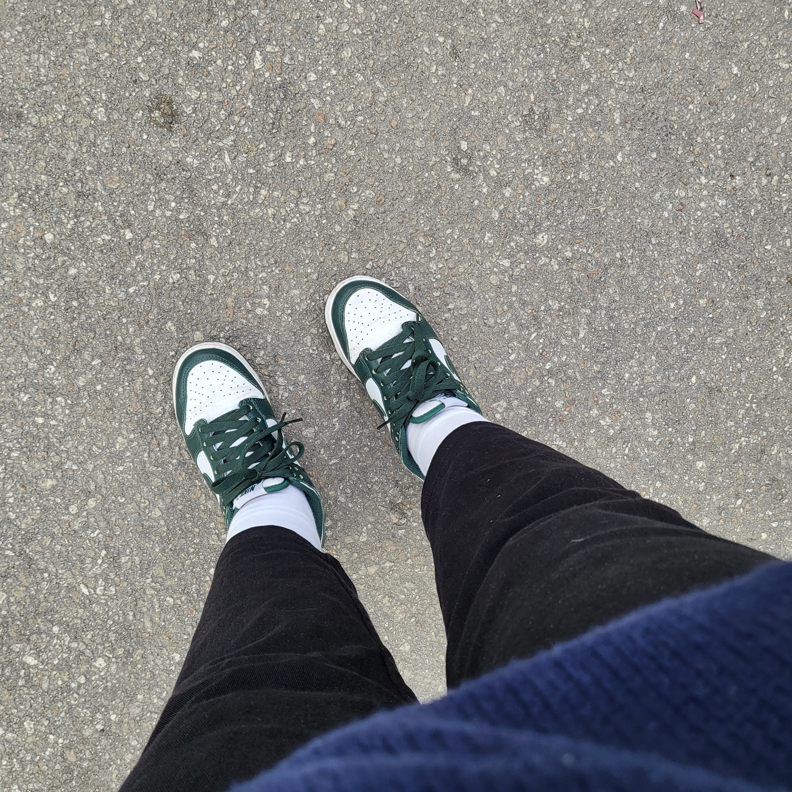 Nike Dunk Low Retro Varsity Green 착용 스타일