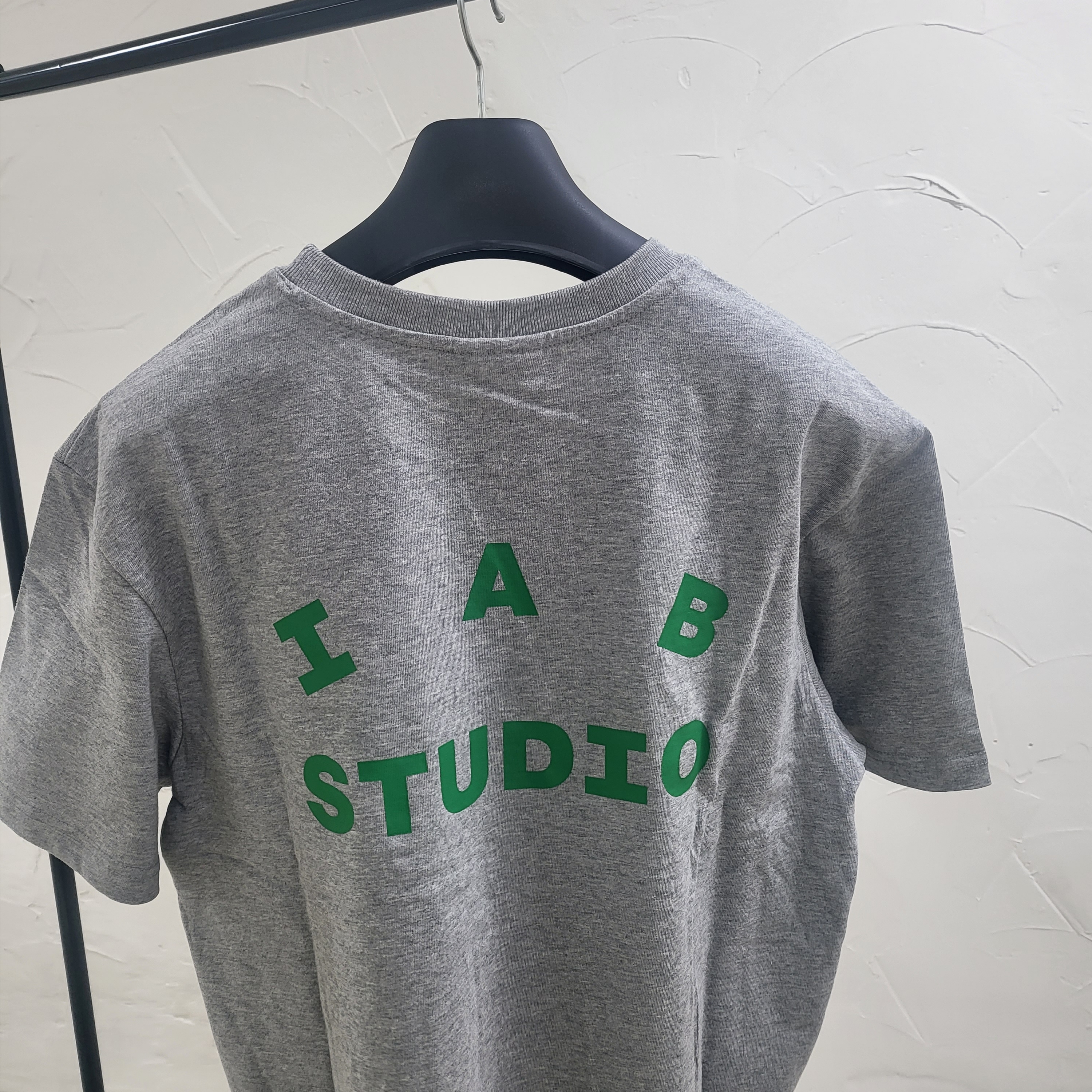 IAB Studio T-Shirt Gray Green - 22FW, New Balance x JJJJound 992 Made in USA Mossy Green 착용 스타일 - 1