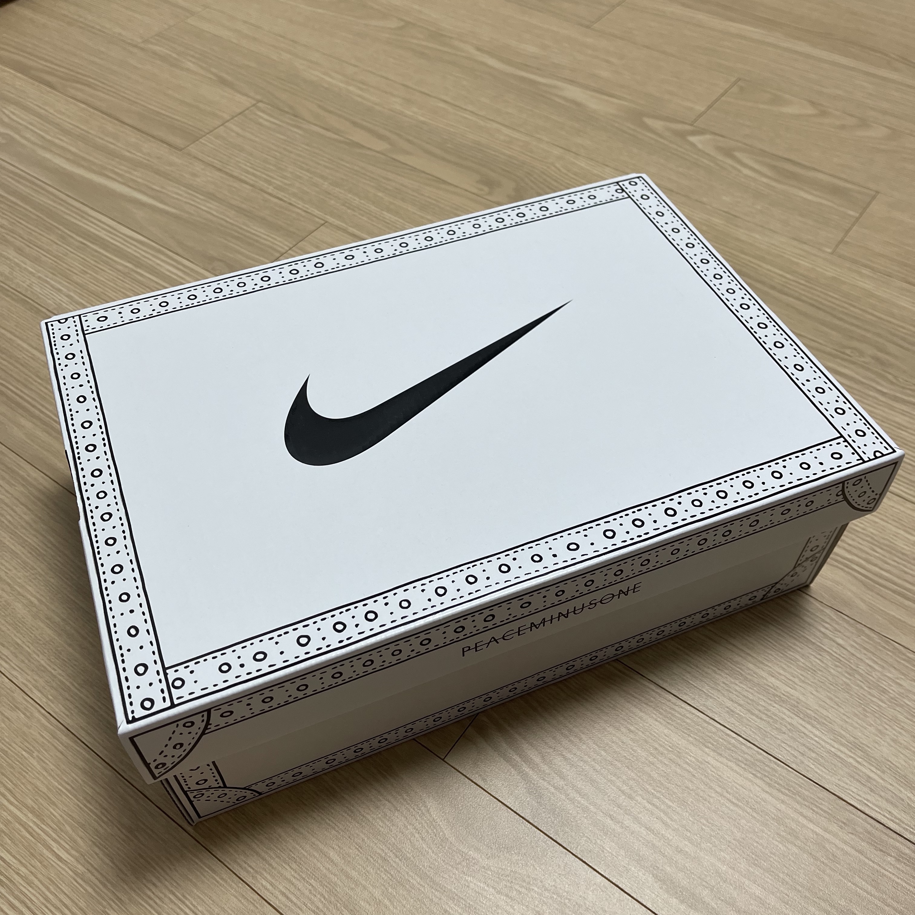 Nike x Peaceminusone Kwondo1 Black and White 착용 스타일 - 4