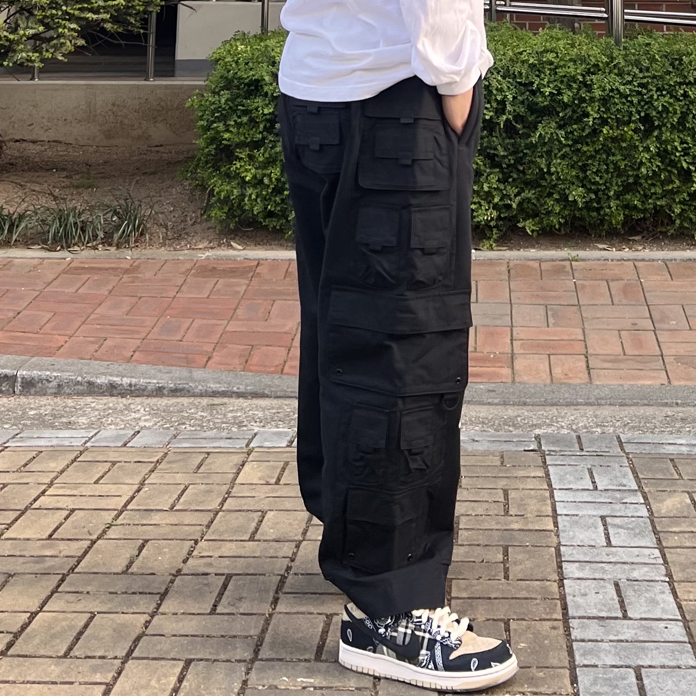 Nike x Peaceminusone Wide Pants Black (DR0096-010) 착용 스타일 - 3