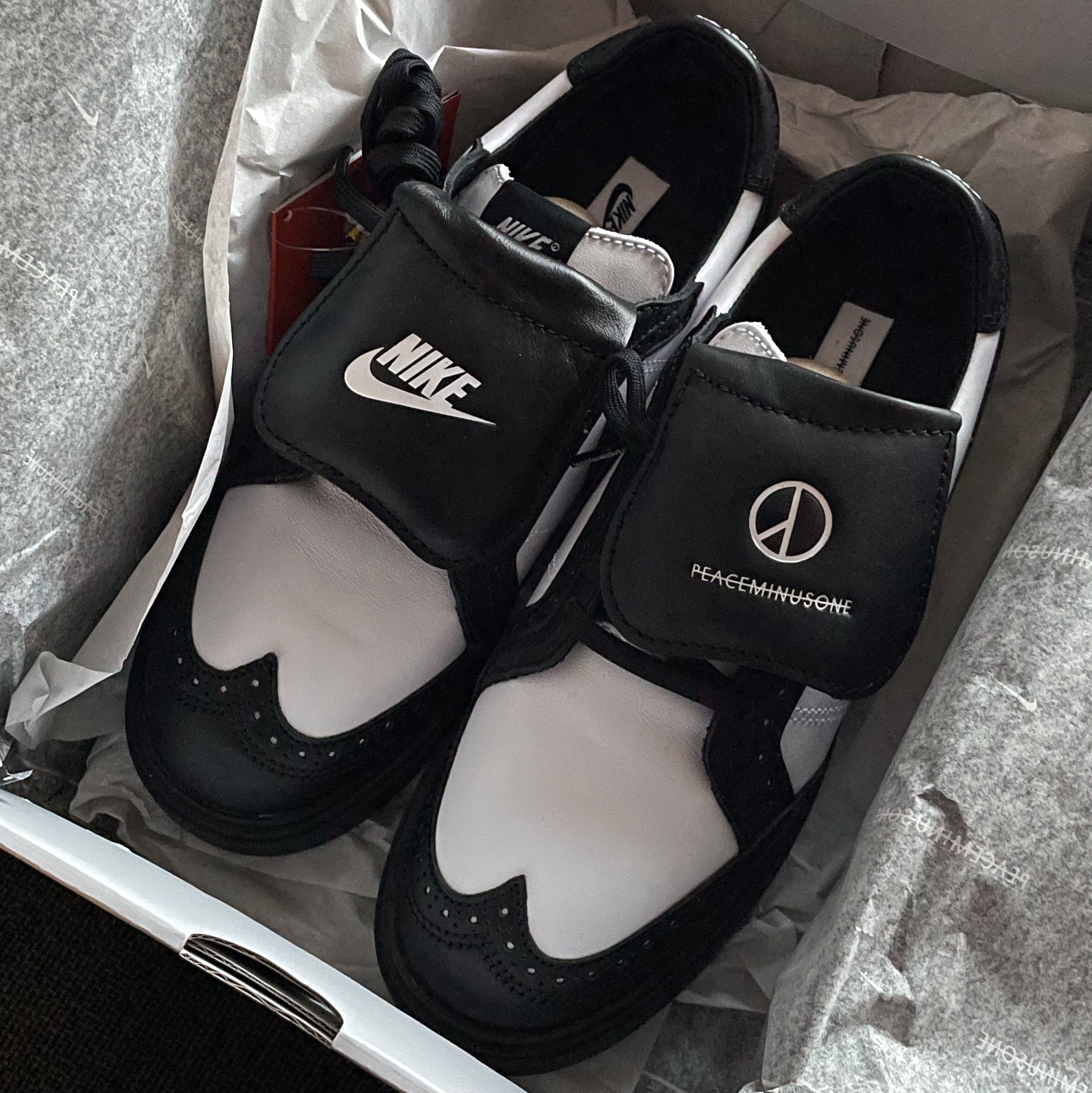 Nike x Peaceminusone Kwondo1 Black and White 착용 스타일 - 3