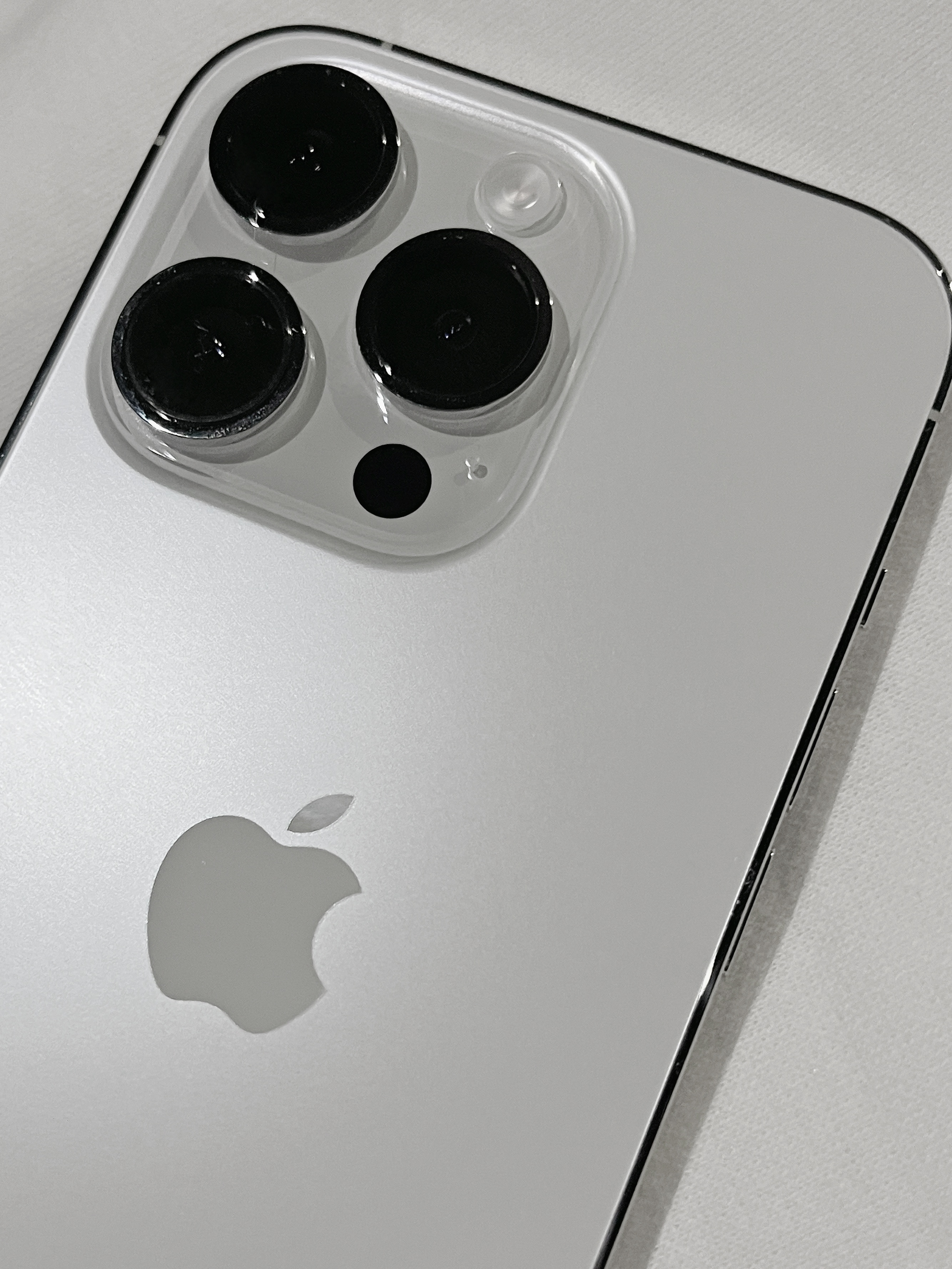 Apple iPhone 14 Pro 256GB Silver (Korean Ver.) 착용 스타일