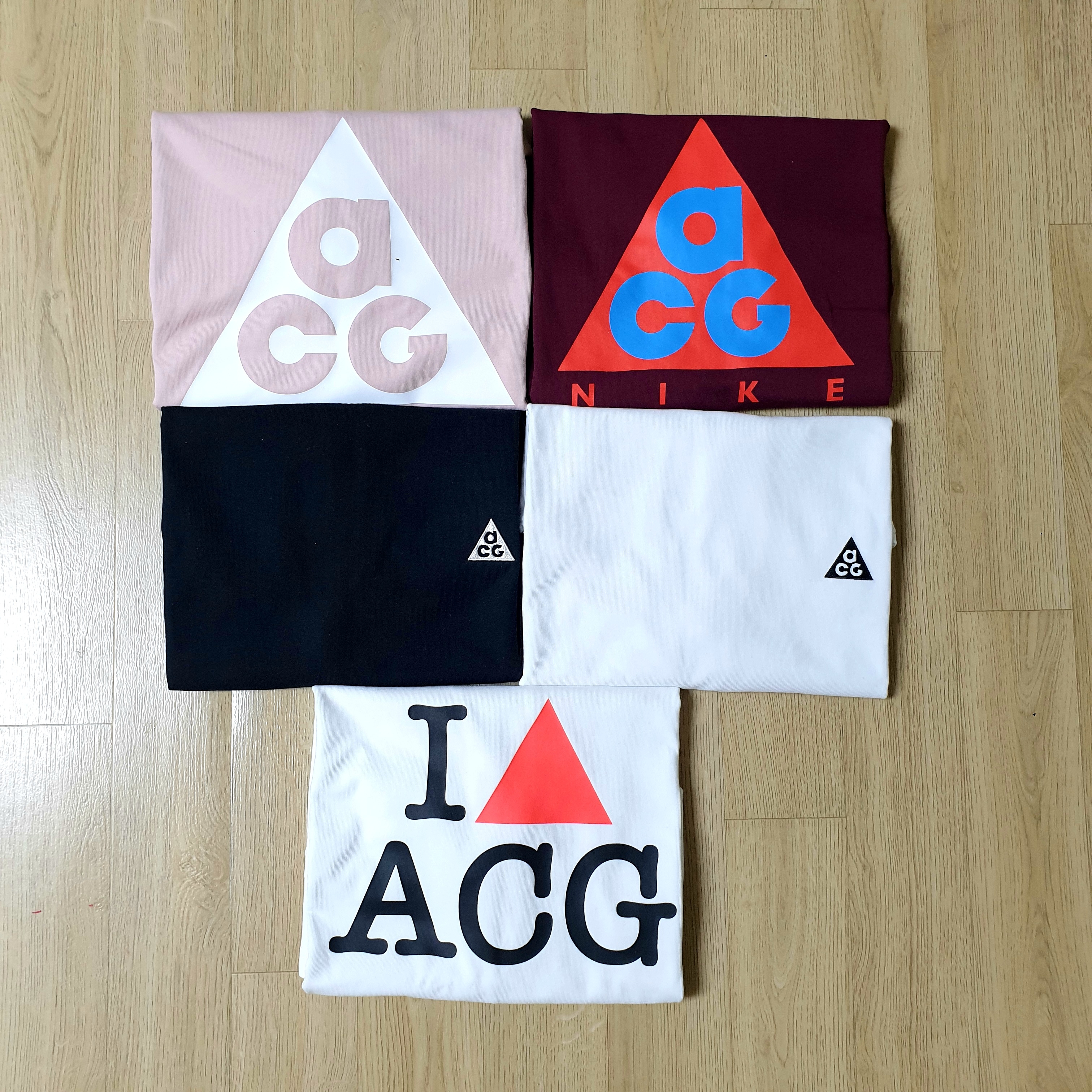 Nike ACG Giant Logo T-Shirt Beetroot - Asia, Nike ACG LBR T-Shirt Summit White - Asia 착용 스타일