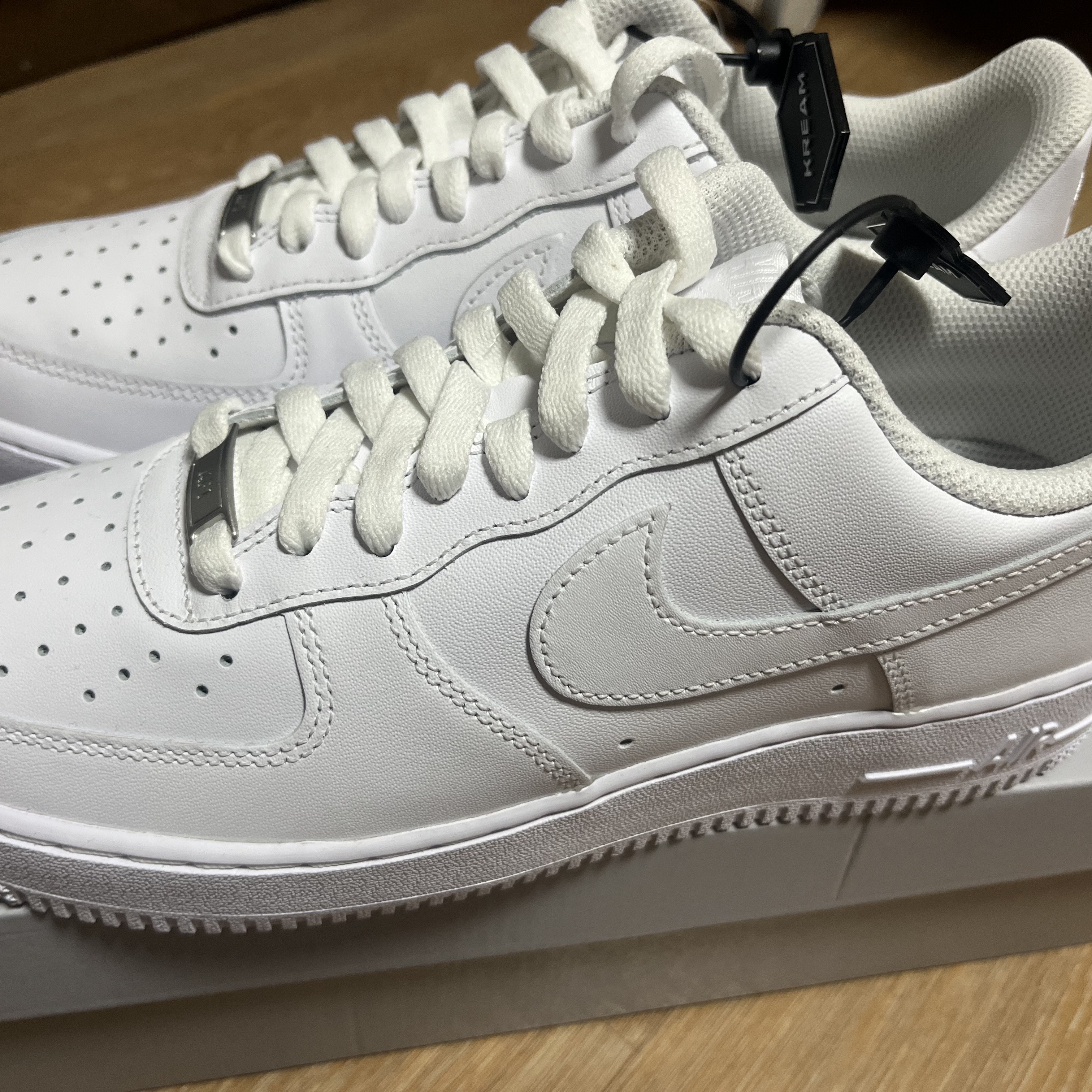 Nike Air Force 1 '07 Low White 착용 스타일 - 2