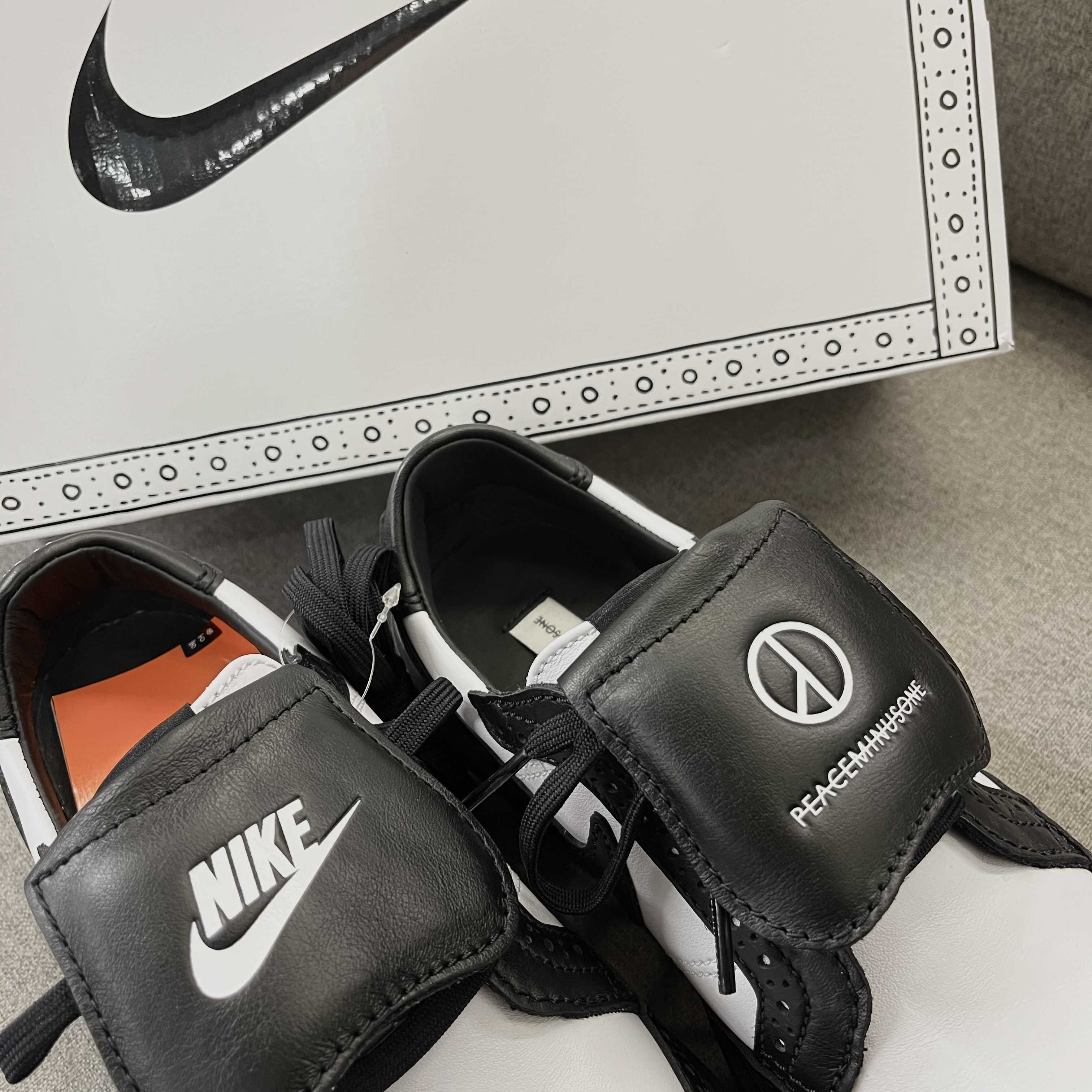 Nike x Peaceminusone Kwondo1 Black and White 착용 스타일