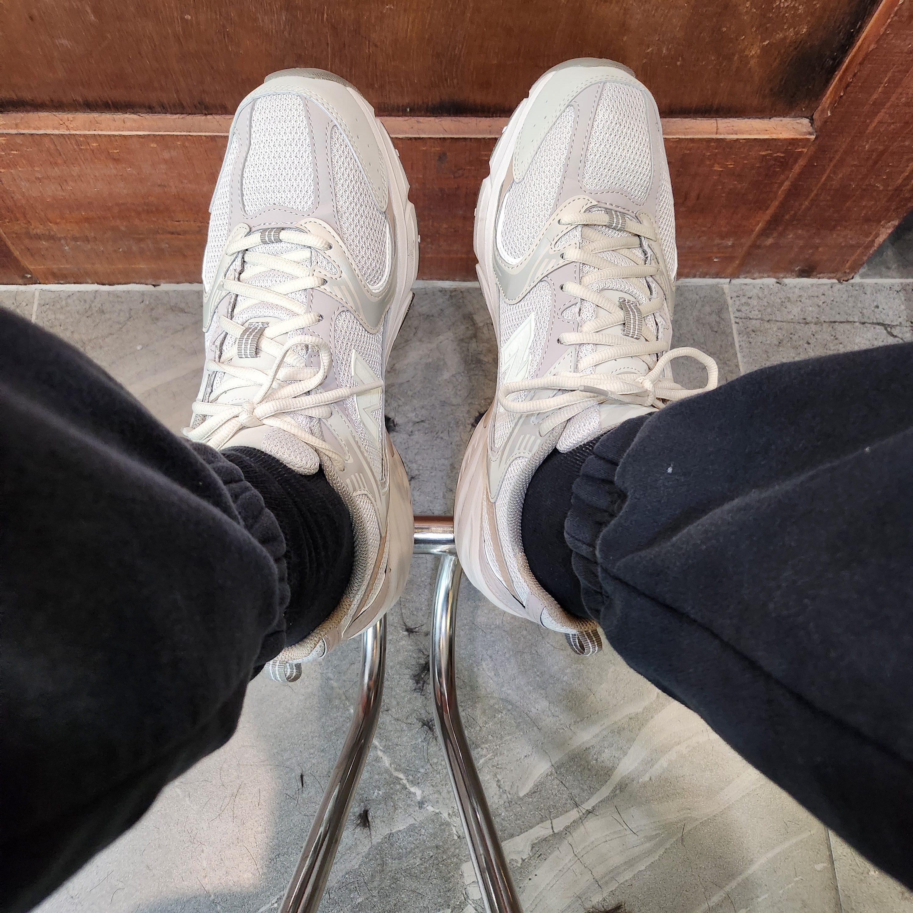 New Balance 530 Mars 착용 스타일 - 2