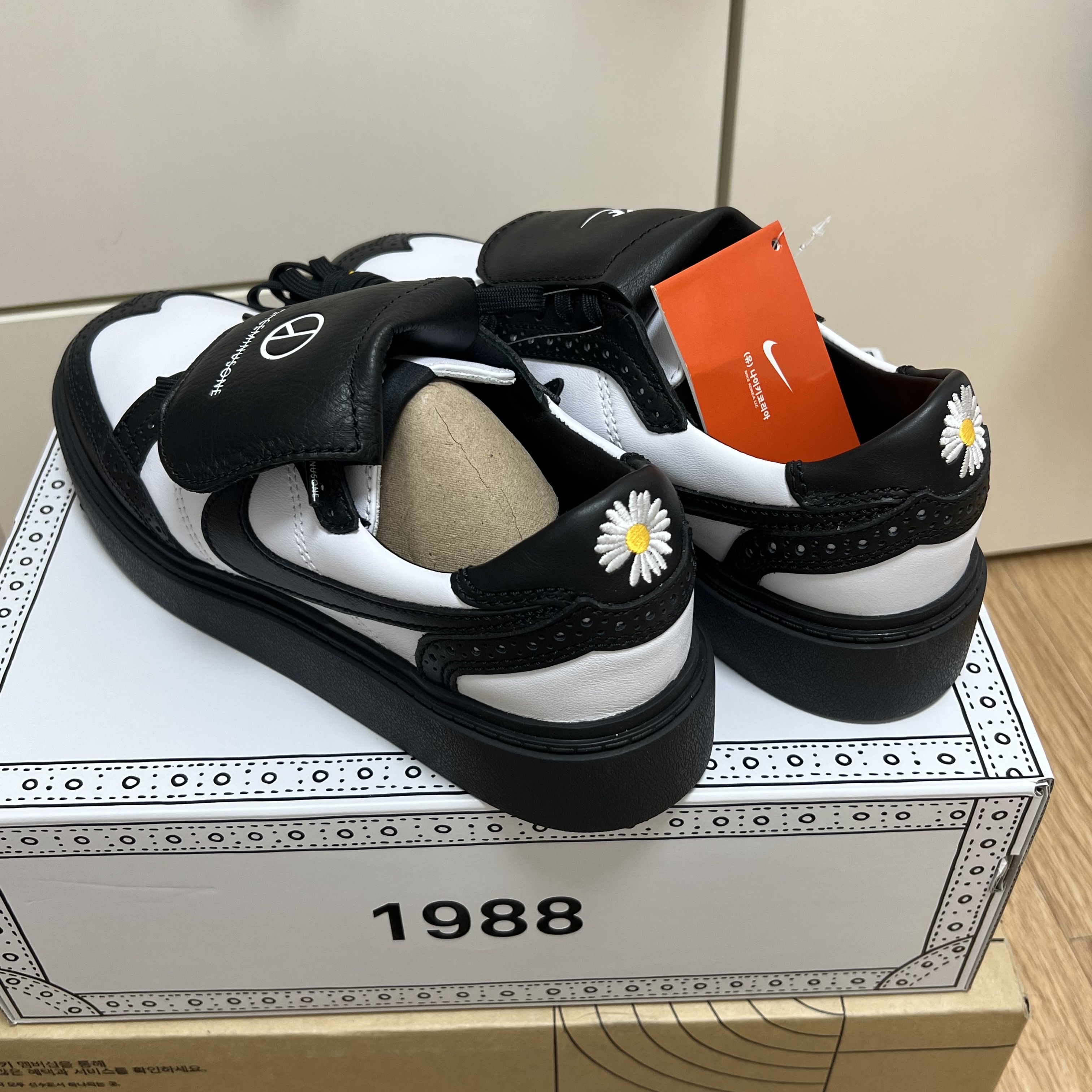 Nike x Peaceminusone Kwondo1 Black and White 착용 스타일 - 2
