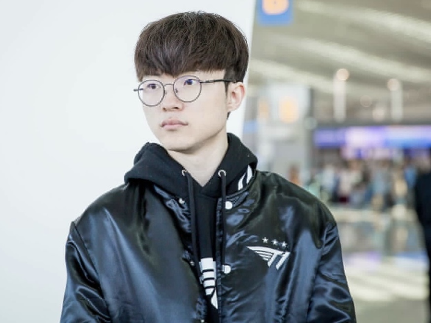 T1 Faker Demon King Jacket Black (Replica Ver.) 착용 스타일 - 2
