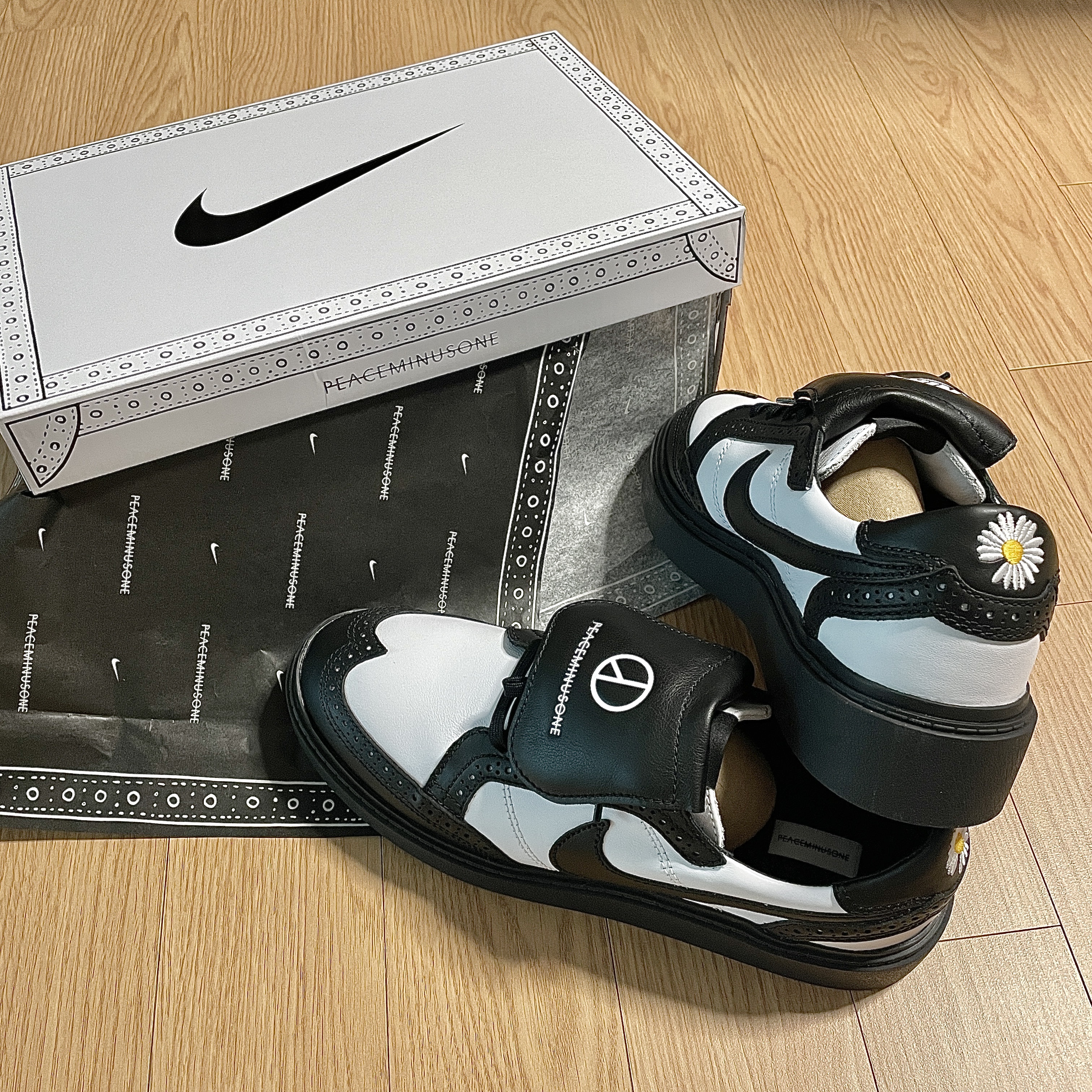 Nike x Peaceminusone Kwondo1 Black and White 착용 스타일 - 1