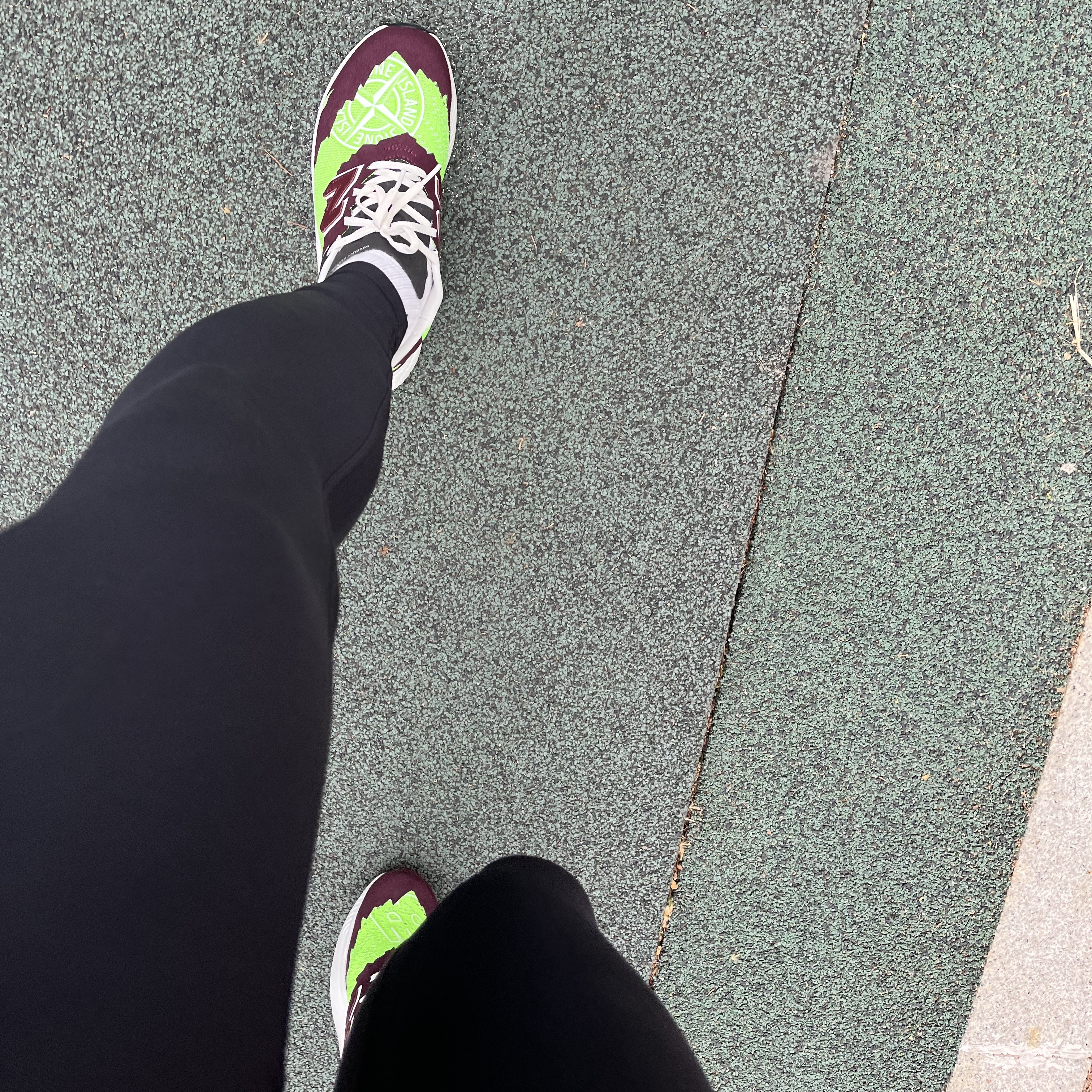 New Balance x Stone Island x Tokyo Design Studio FuelCell RC Elite v2 SI Green 착용 스타일