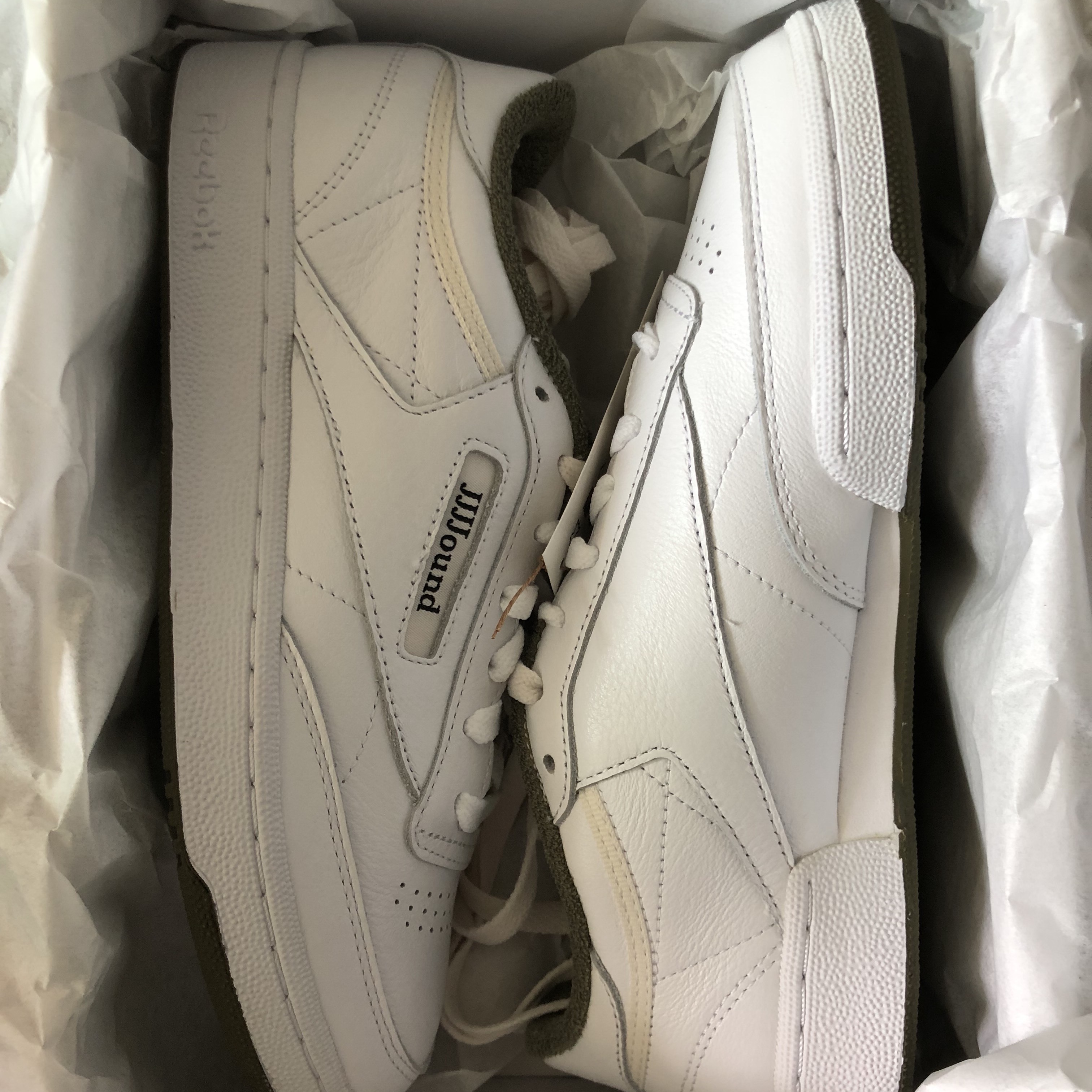 Reebok x JJJJound Club C White Olive 착용 스타일