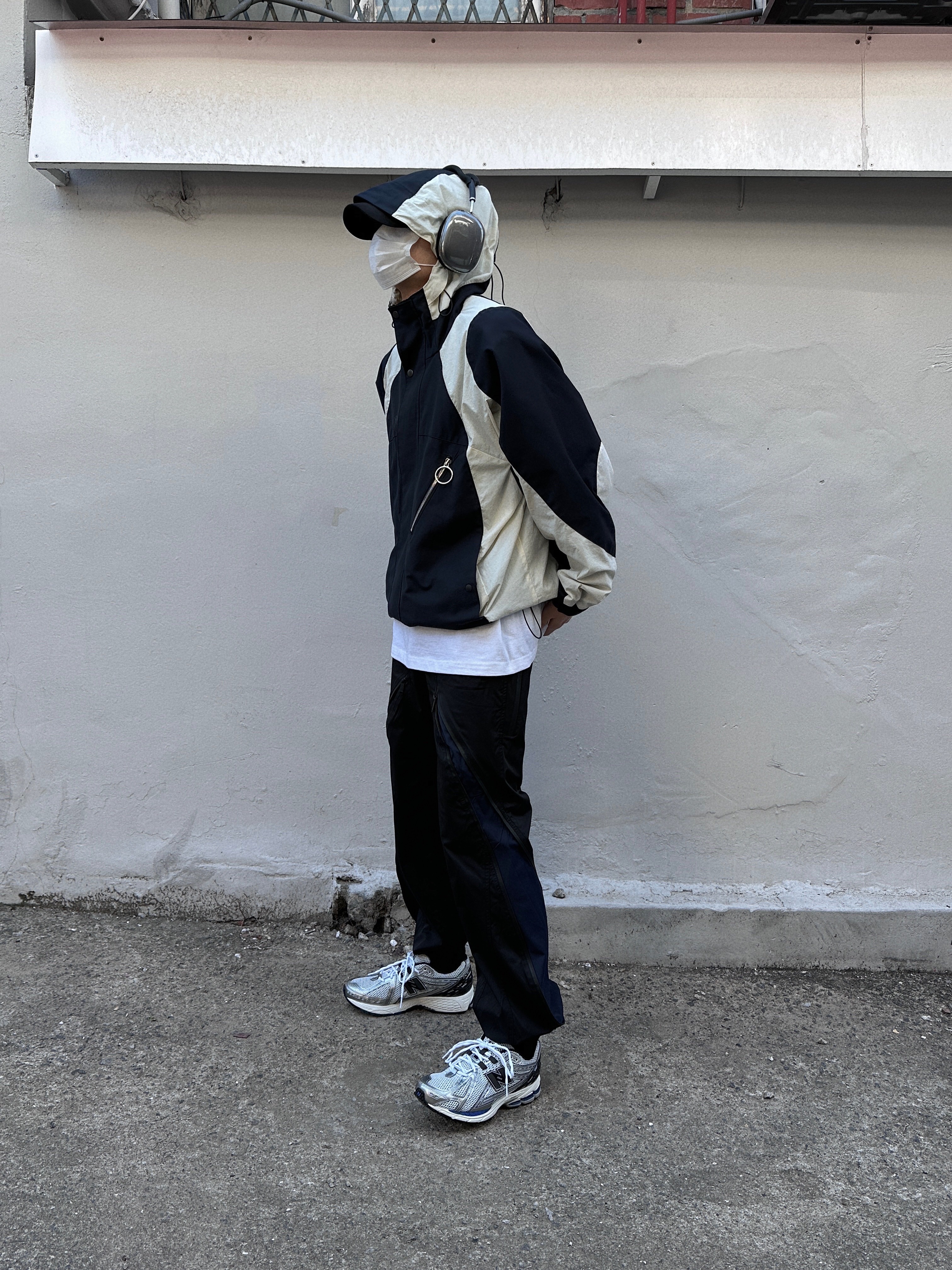 New Balance 1906R Silver Metallic 착용 스타일 - 2