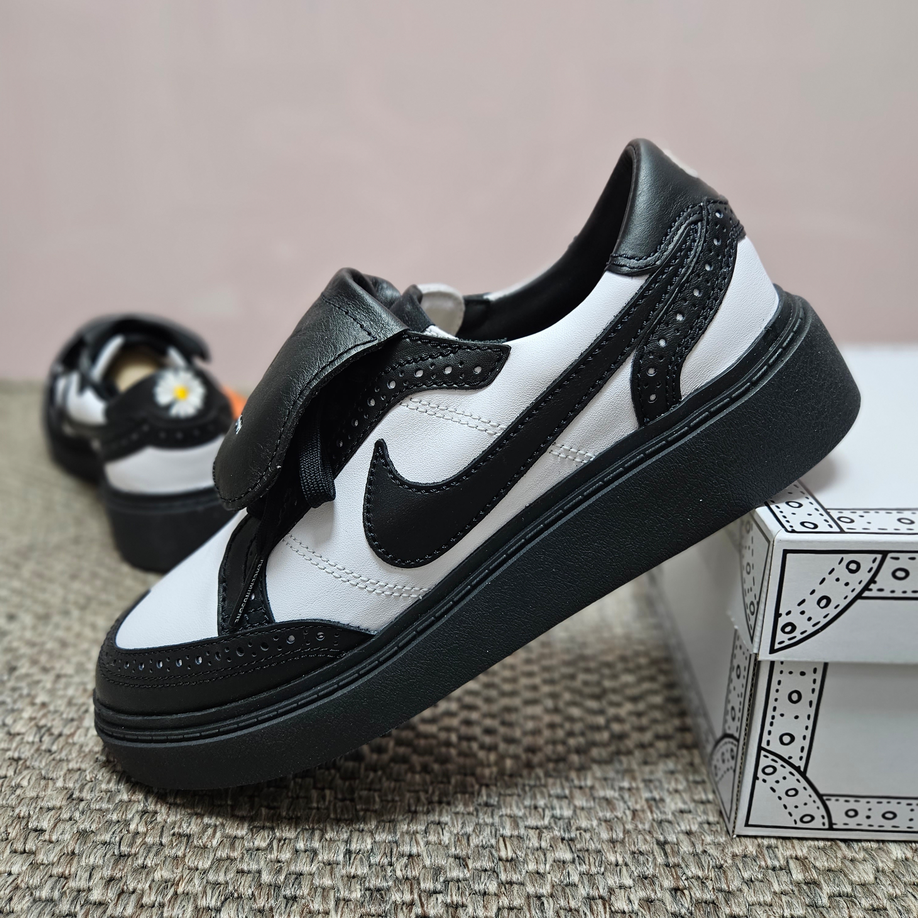 Nike x Peaceminusone Kwondo1 Black and White 착용 스타일 - 1
