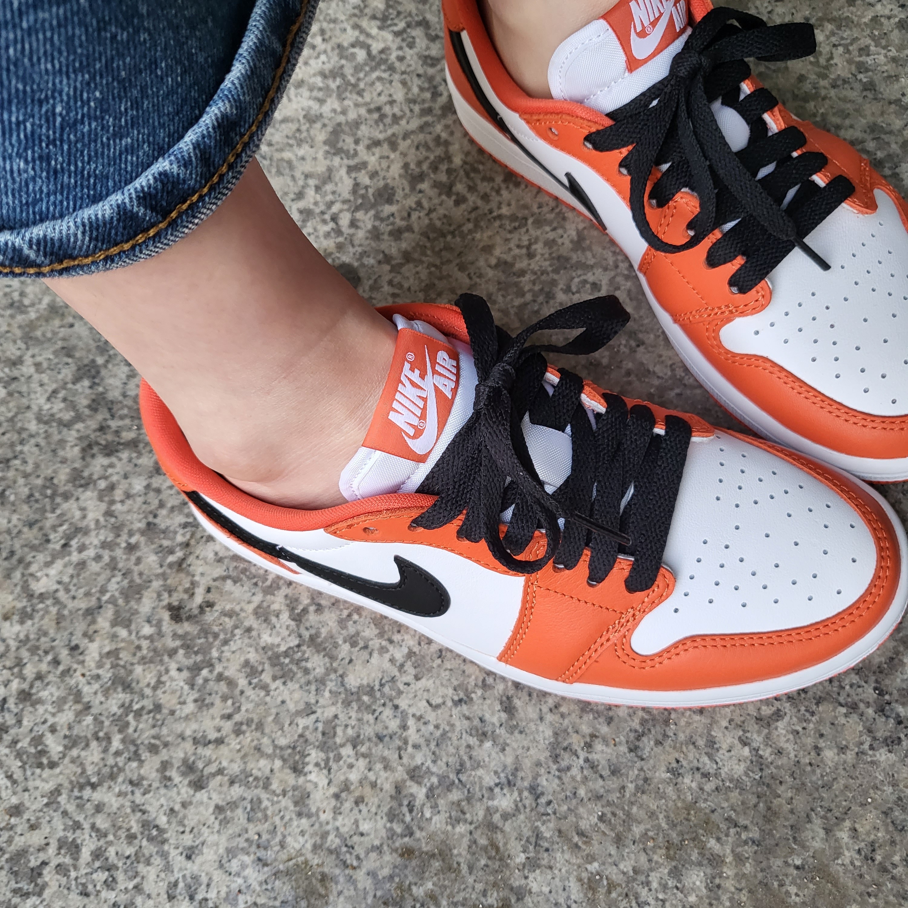 (W) Jordan 1 Low OG Starfish 착용 스타일 - 1