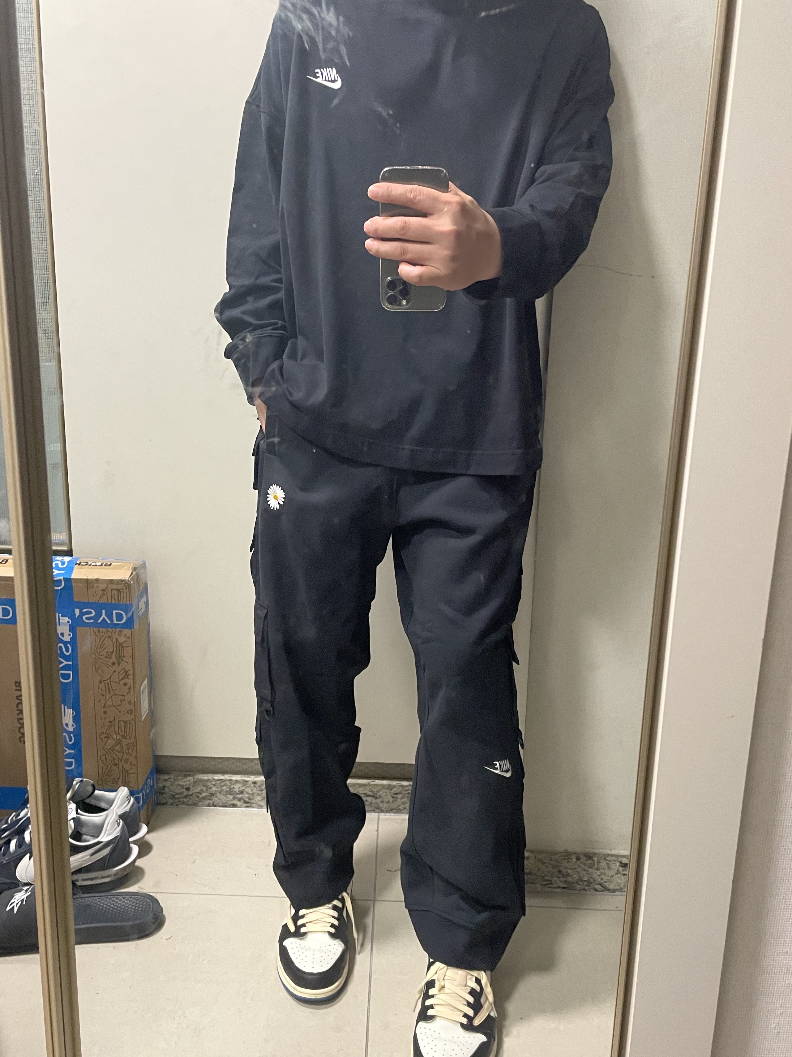 Nike x Peaceminusone Wide Pants Black (DR0096-010), Nike x Peaceminusone LS T-Shirt Black (DR0098-010) 착용 스타일 - 2